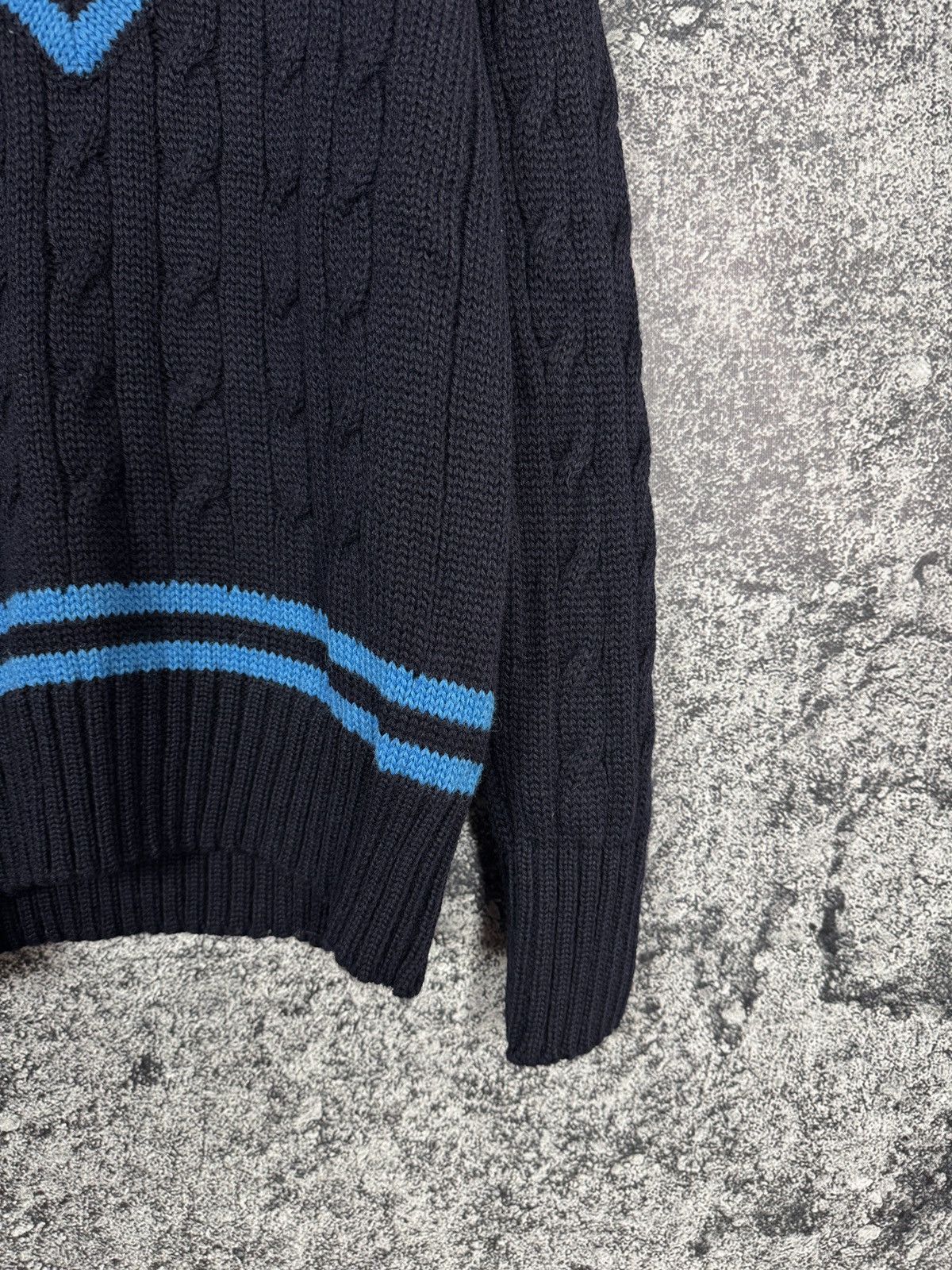 Fred Perry Fred Perry Vintage V-Neck Cable Knit Sweater Pullover Sz 44 Size US L / EU 52-54 / 3 - 5 Thumbnail