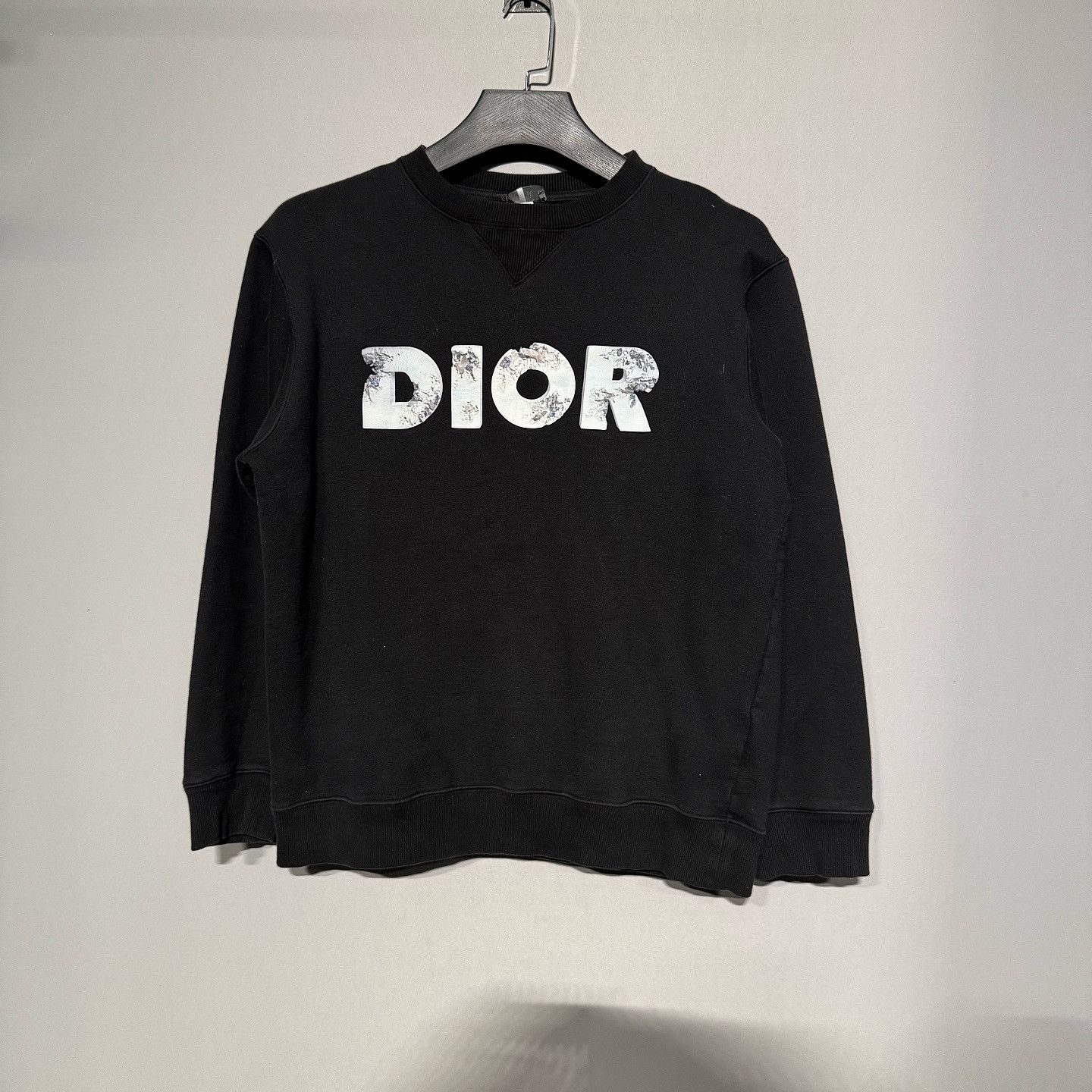 Dior Dior Daniel Arsham Logo Sweatshirt L Size US L / EU 52-54 / 3 - 1 Thumbnail