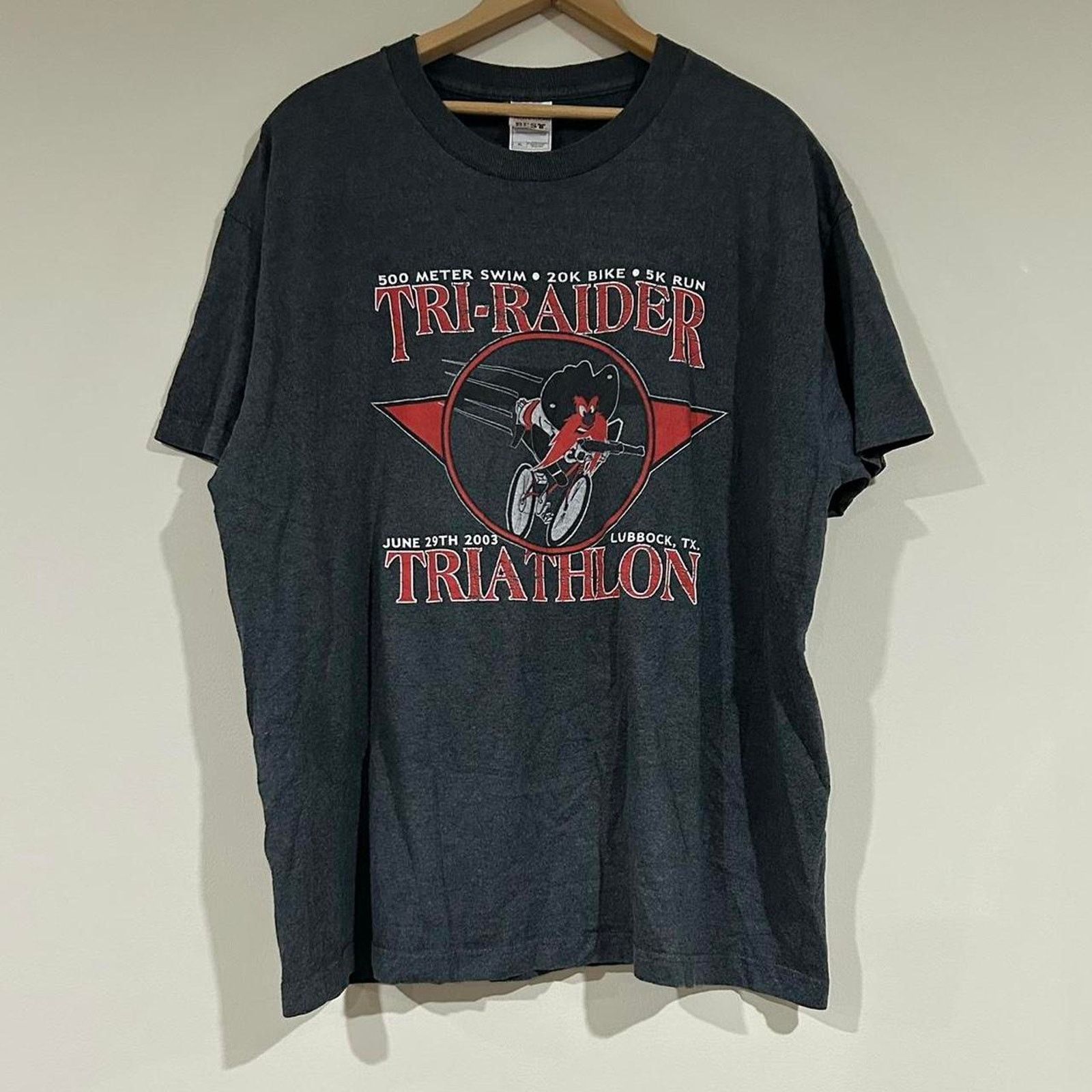 Fruit Of The Loom Vintage 2003 Tri Raider Triathlon Lubbock Texas Tee Shirt Size US XL / EU 56 / 4 - 1 Thumbnail