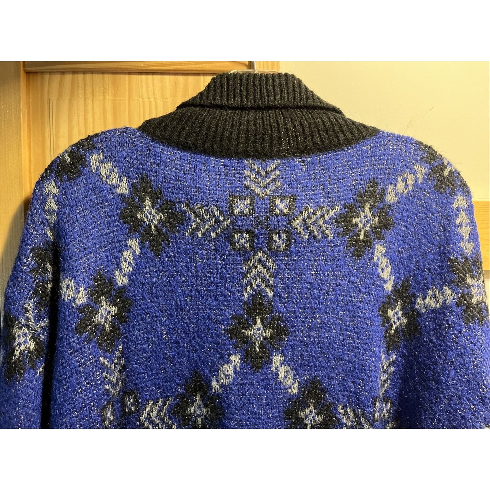 United Colors Of Benetton Benetton VTG L 46 Blue Argyle Acrylic Mohair Nylon Sweater Size L / US 10 / IT 46 - 12 Thumbnail