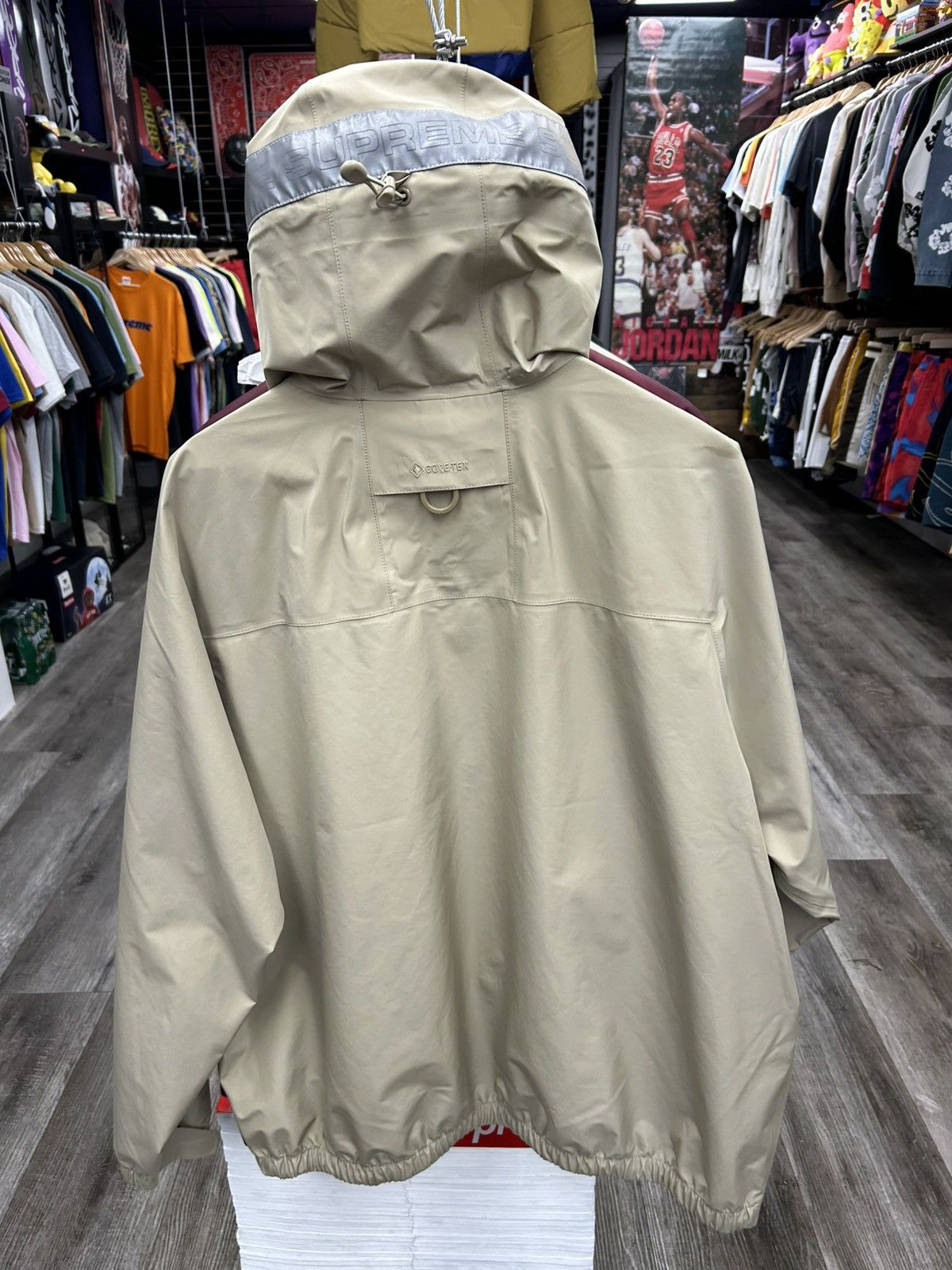 Goretex × Supreme Supreme GORE-TEX Taped Seam Shell Jacket (FW24) Size US L / EU 52-54 / 3 - 2 Thumbnail