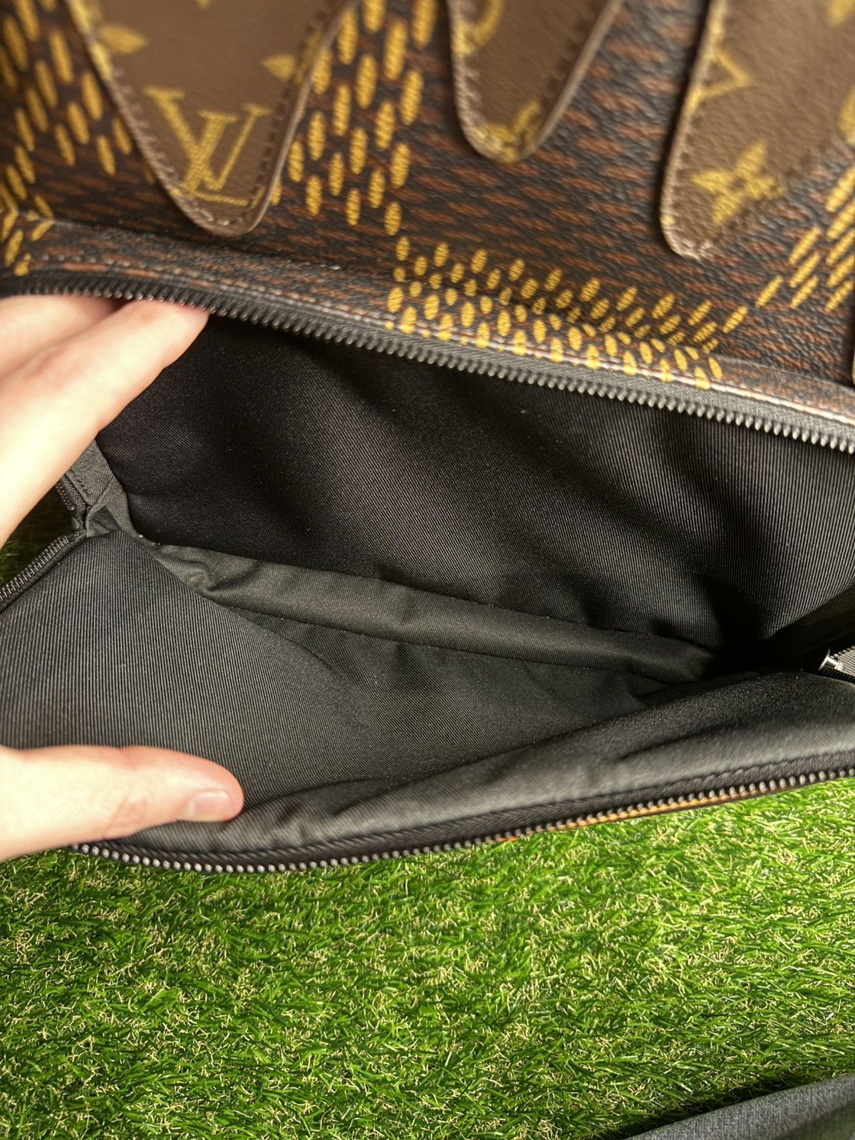 Louis Vuitton × Nigo GRAIL 🦄📜 Louis Vuitton X Nigo Damier Wave Campus Backpack Size ONE SIZE - 13 Thumbnail