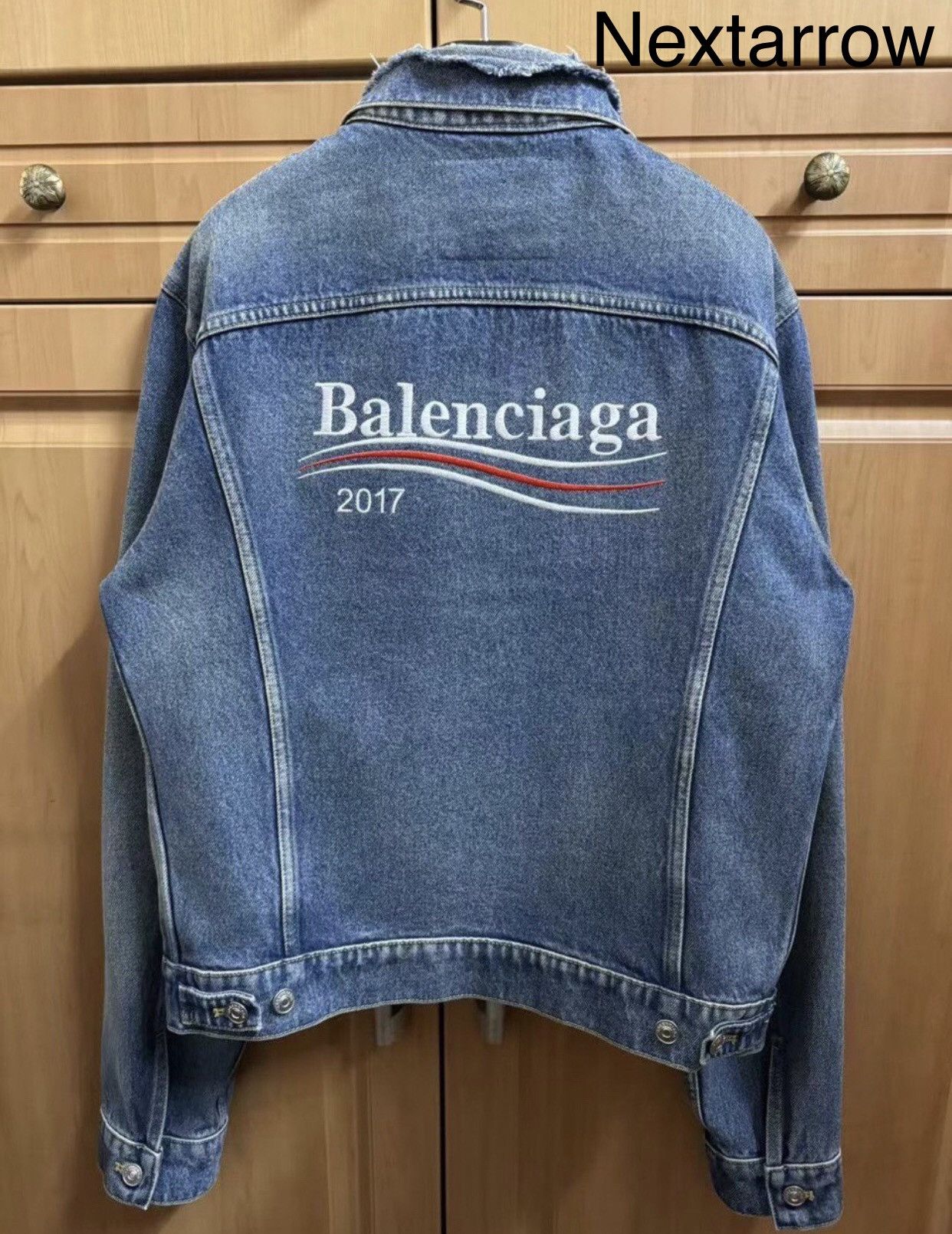 ジャケット・アウター BALENCIAGA Damaged Denim Jacket size 46 BALENCIAGA Damaged Denim Jacket size 46