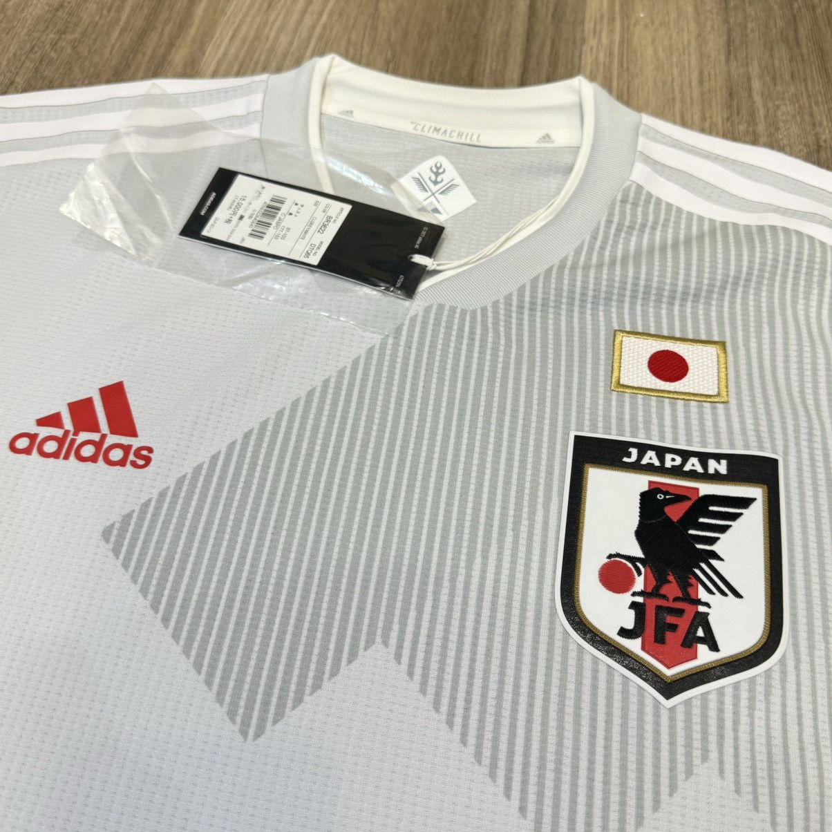 Adidas Japan 18/19 player issue longsleeves away shirt (bnwt) Size US M / EU 48-50 / 2 - 3 Thumbnail