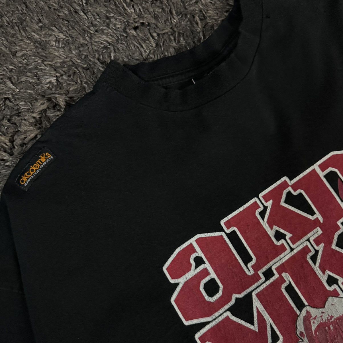 Akademiks Y2K Akademiks Black and Red T Shirt Size US XXL / EU 58 / 5 - 6 Thumbnail