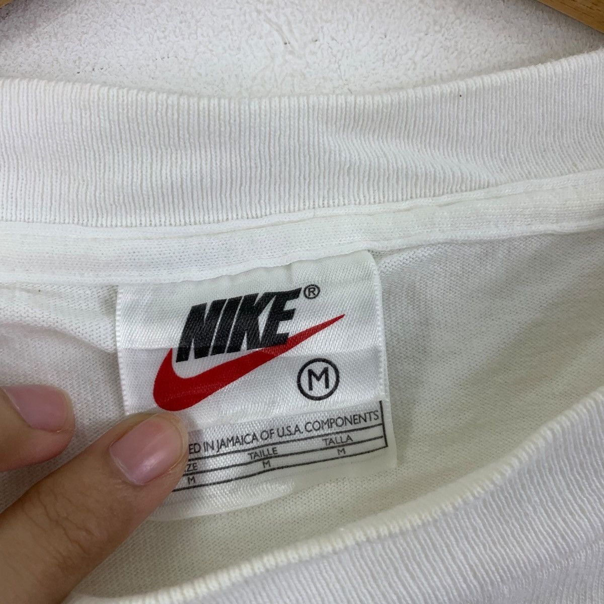 Nike Vintage 90’ NIKE AIR MAX Collection Basketball Tee Shirt Size US M / EU 48-50 / 2 - 7 Thumbnail