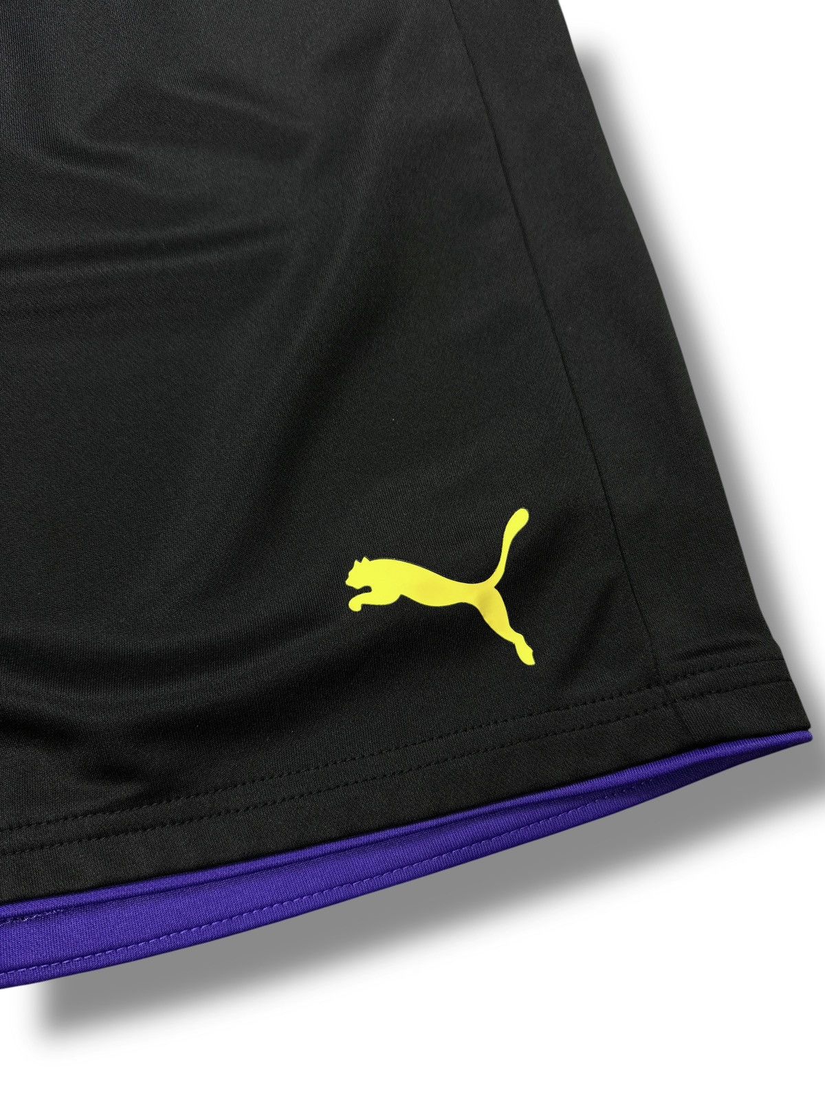 Puma NWT🏷️ Puma Borussia Dortmund Football Soccer Shorts DryCell Size US 36 / EU 52 - 3 Thumbnail