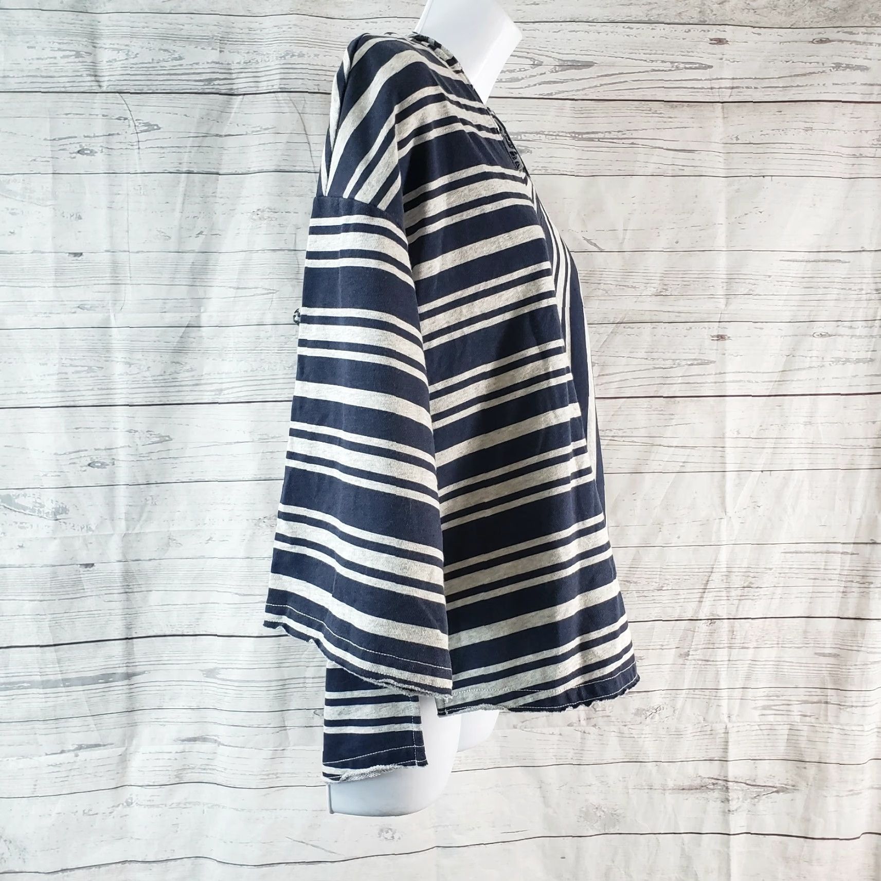 Tommy Bahama VINTAGE Tommy Bahama Womens Hoodie Striped Cotton Blend Blue Gray Size M Pullover Hoodie Womens 90s Size M / US 6-8 / IT 42-44 - 3 Thumbnail