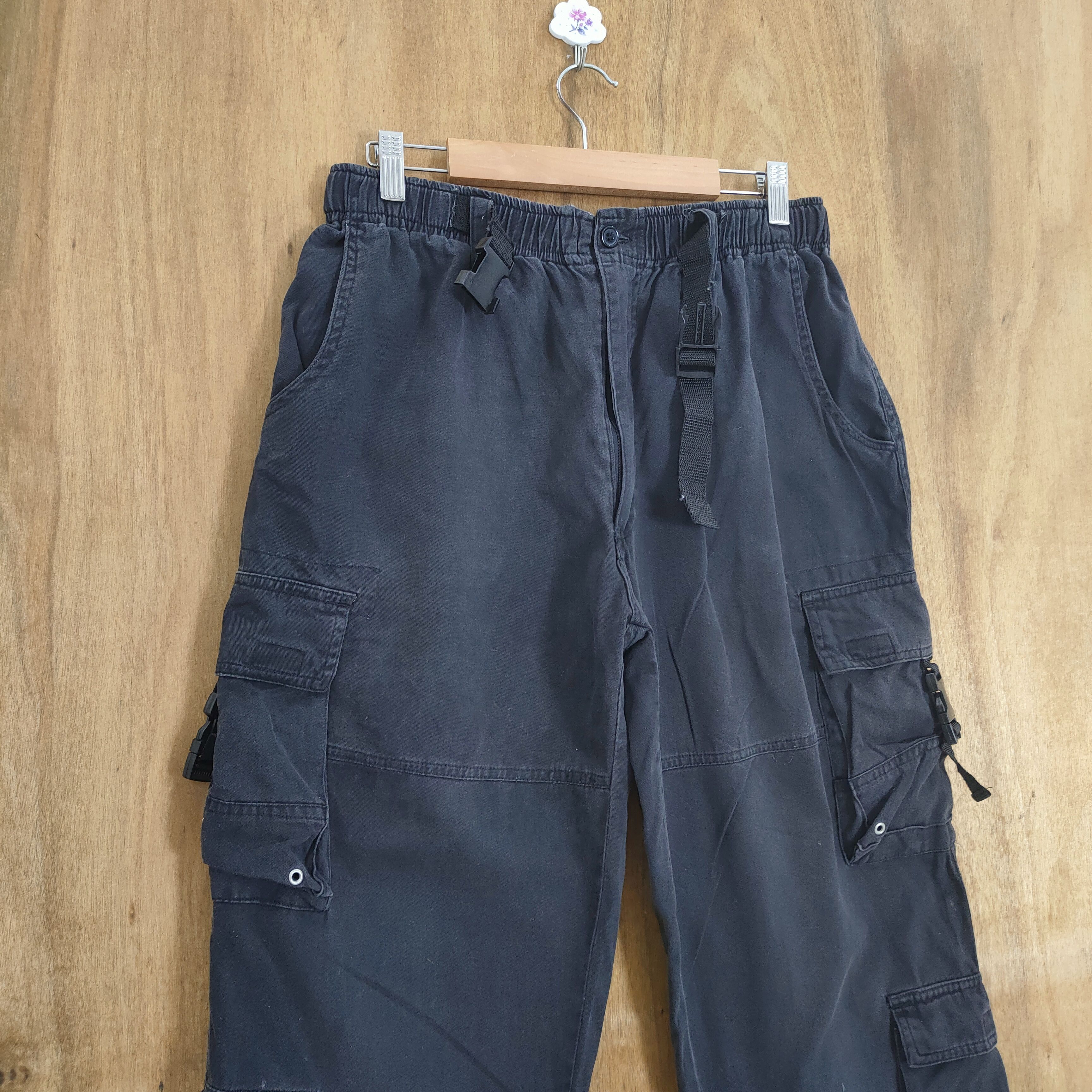 Japanese Brand JAPANESE BRAND BLACK MULTIPOCKET CARGO PANTS Size US 30 / EU 46 - 5 Thumbnail