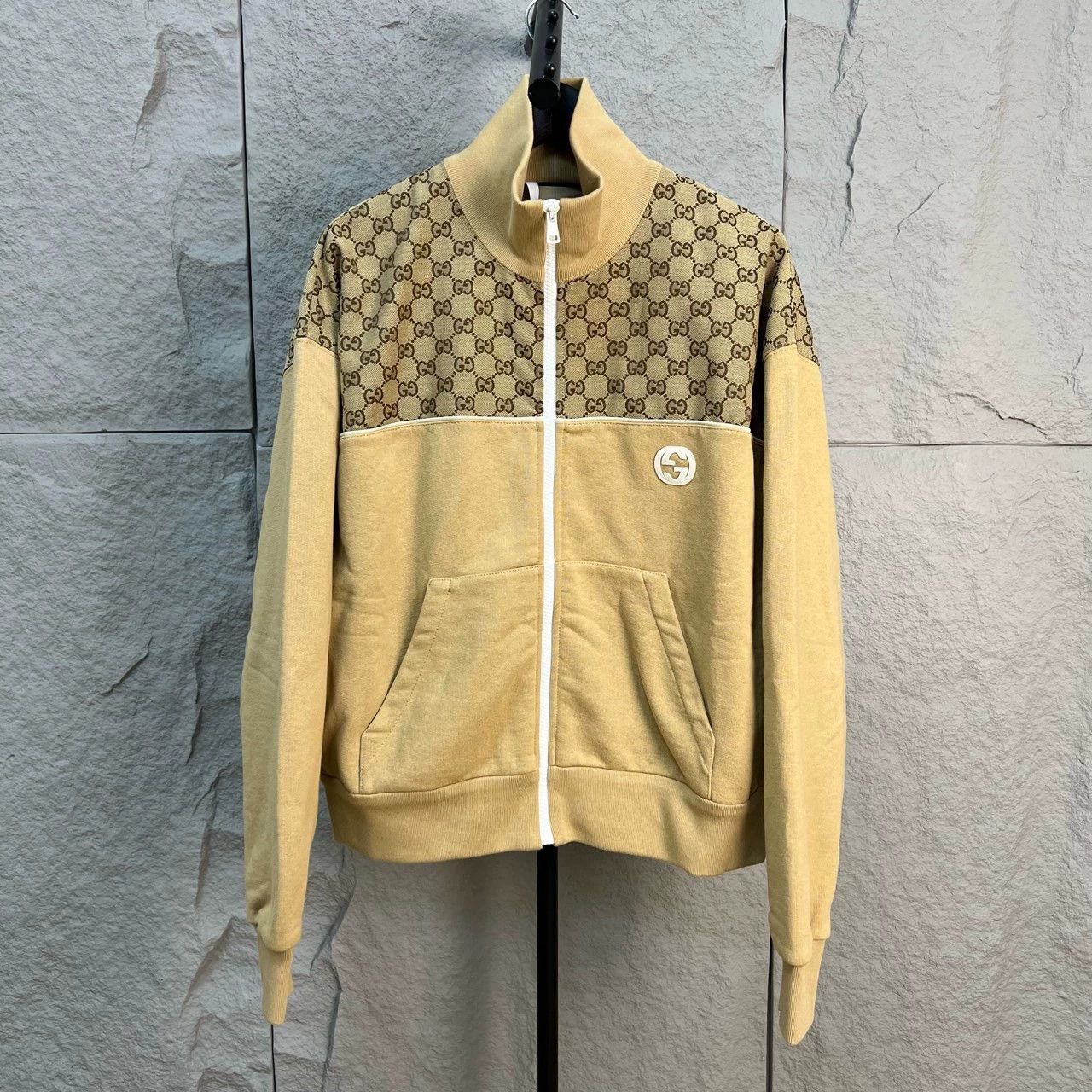 Gucci gucci vintage g-print jacket in beige Size S / US 4 / IT 40 - 1 Thumbnail