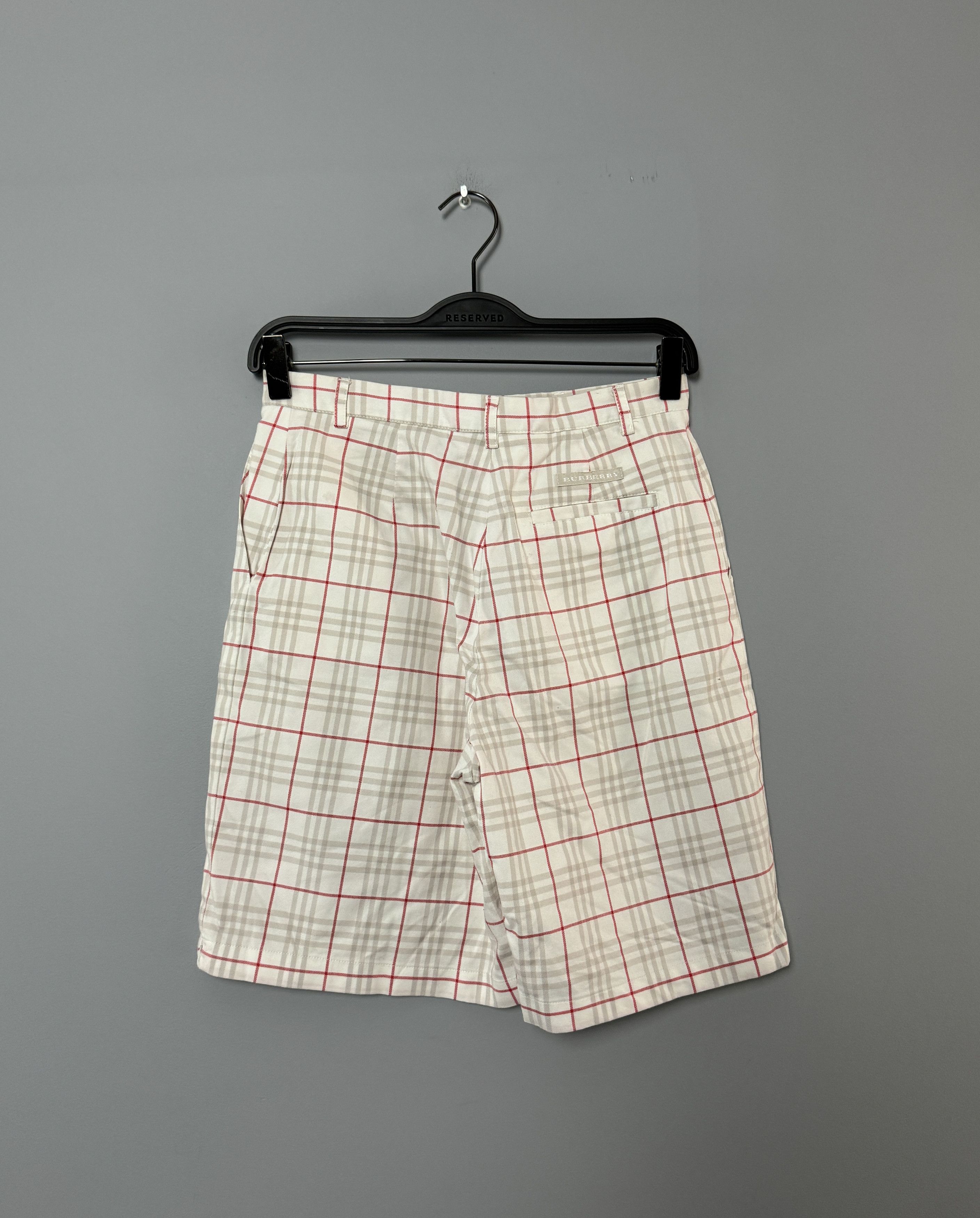 ショートパンツ BURBERRY Women Shorts  Burmudas 8106440 C2386 Beige Burberry BURBERRY Women Shorts & Burmudas 8106440 C2386