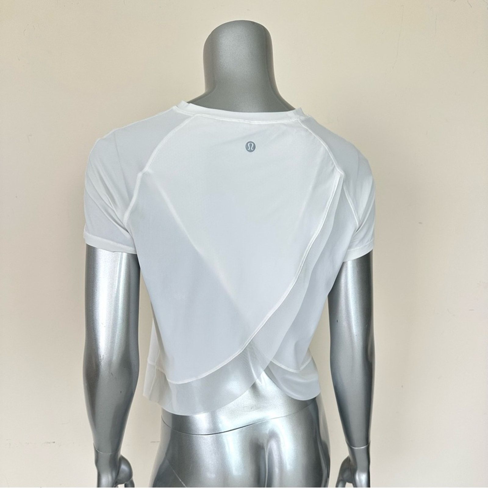 Lululemon Lululemon women T-shirt size 6 Size M / US 6-8 / IT 42-44 - 3 Thumbnail