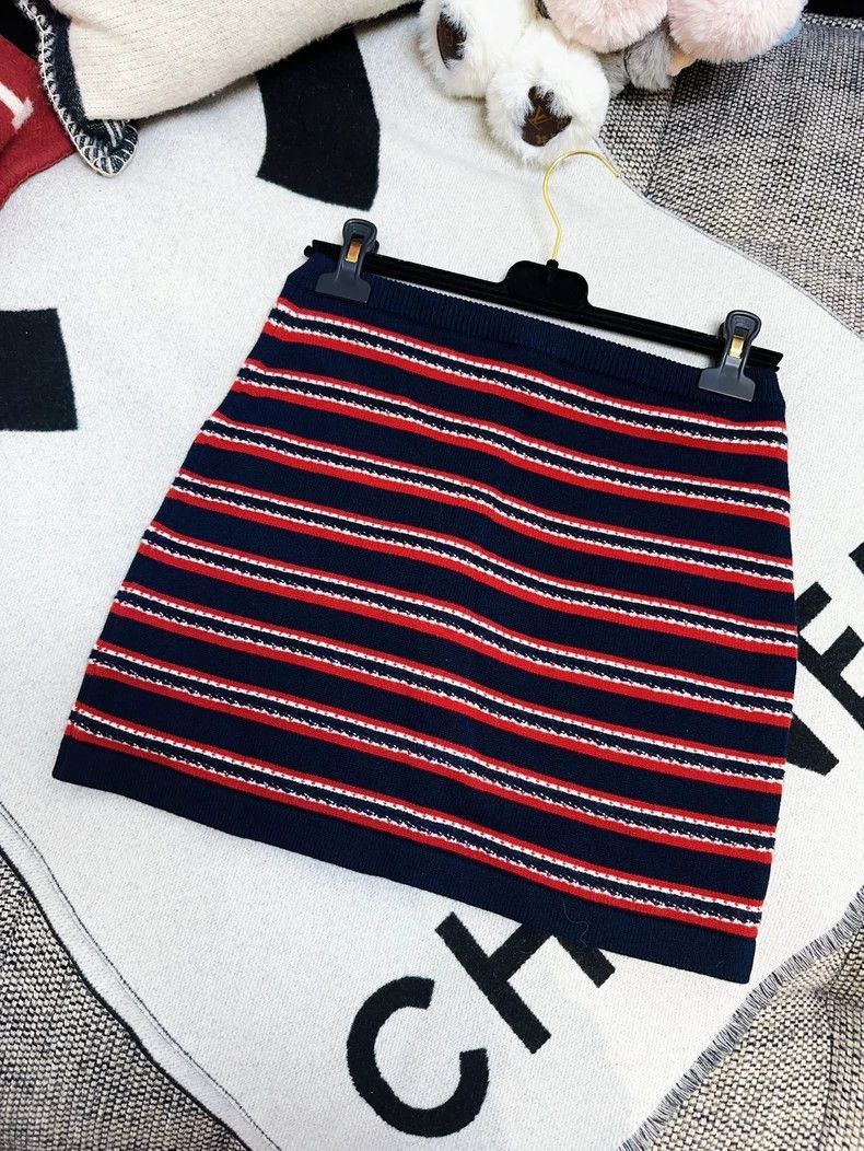Chanel Chanel Red Blue Stripe Knit Skirt Size 28" / US 6 / IT 42 - 6 Thumbnail