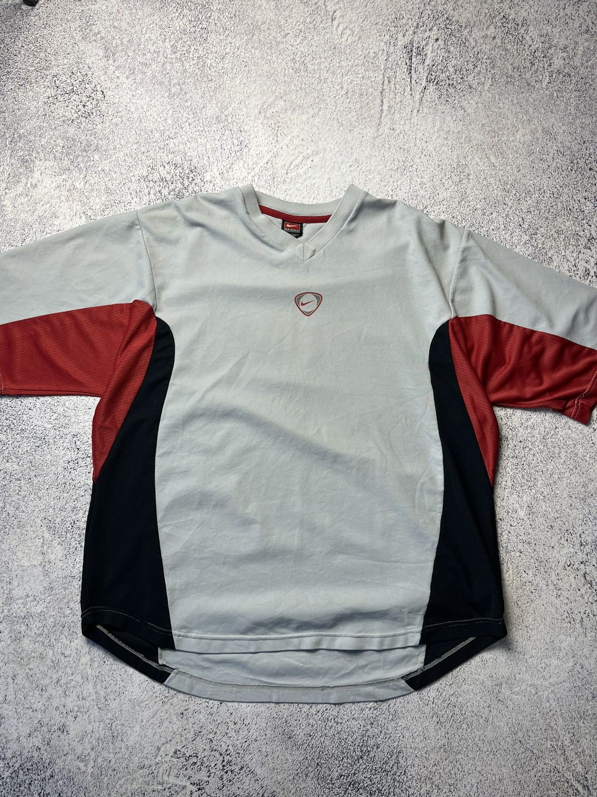Nike Mens Vintage Nike T-Shirt centre swoosh Rare Size US XL / EU 56 / 4 - 3 Thumbnail