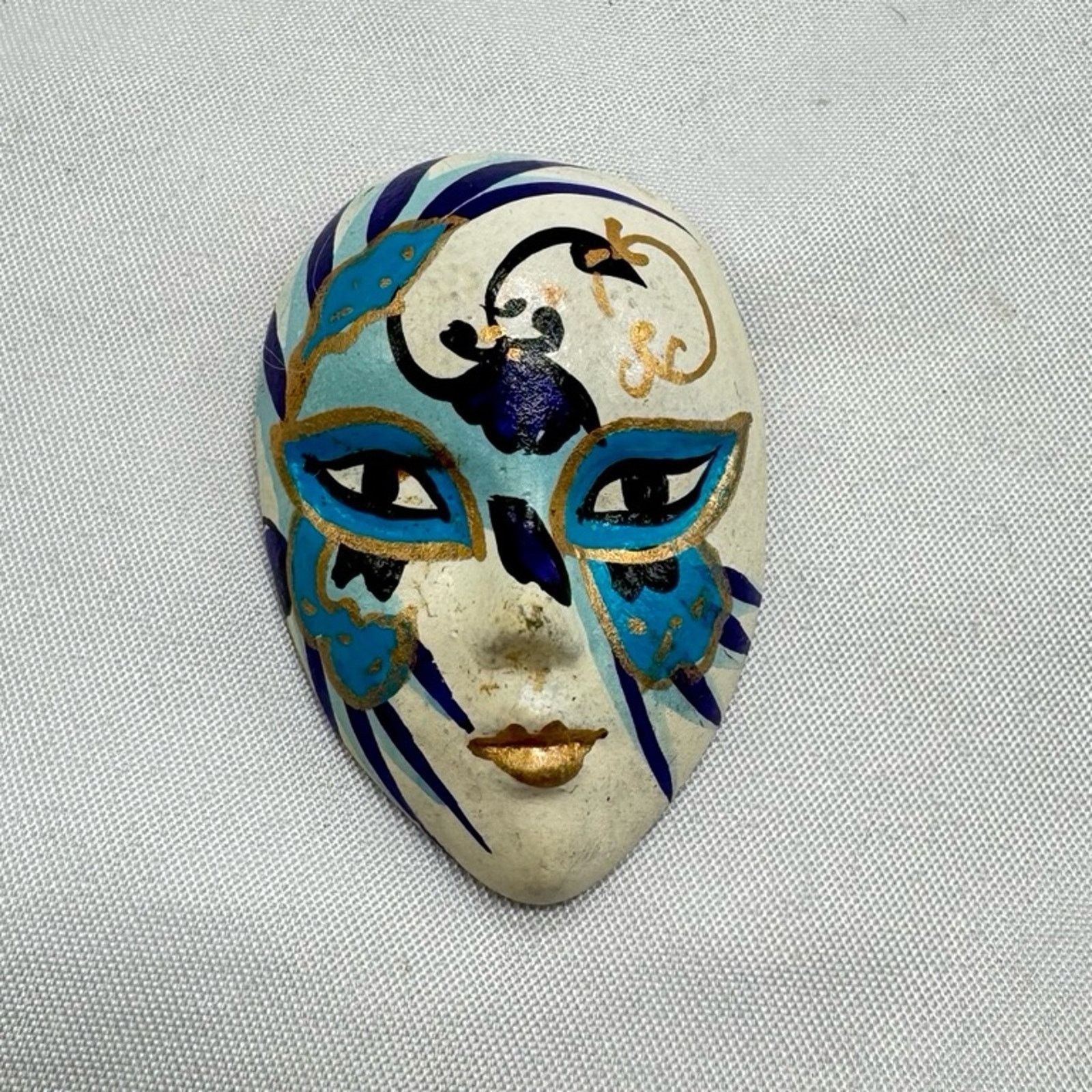 NBDN Nobrandedon VTG hand painted hand carved wood harlequin pin Size ONE SIZE - 1 Thumbnail