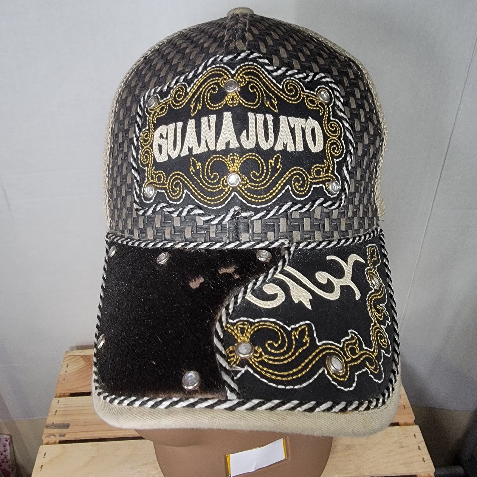 Other Tan & Black Snap Back Trucker Hat "Guanajuato" Size ONE SIZE - 1 Thumbnail