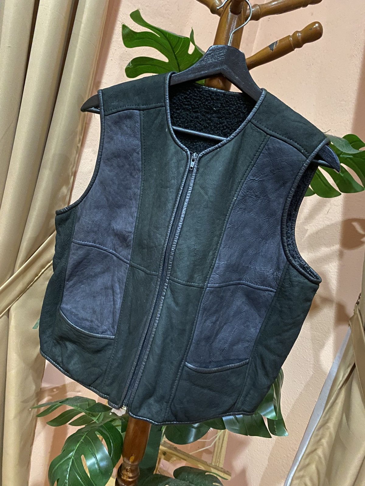 Other Malubel Australian Shearling Leather Vest - Men’s Two-Tone Size US M / EU 48-50 / 2 - 2 Thumbnail