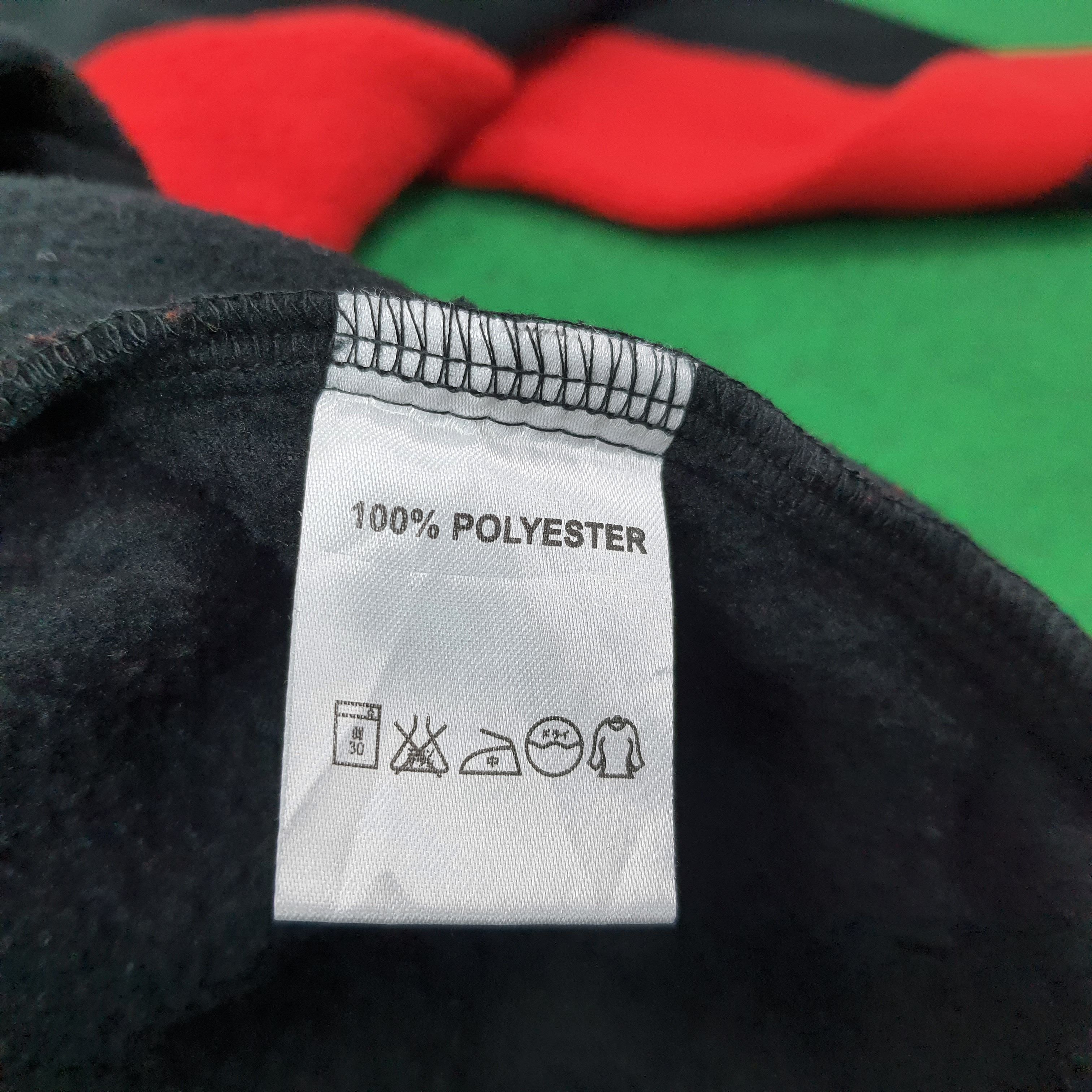 Vintage Vintage Manchester United Zipper Fleece Jacket C264N7 Size US L / EU 52-54 / 3 - 7 Thumbnail