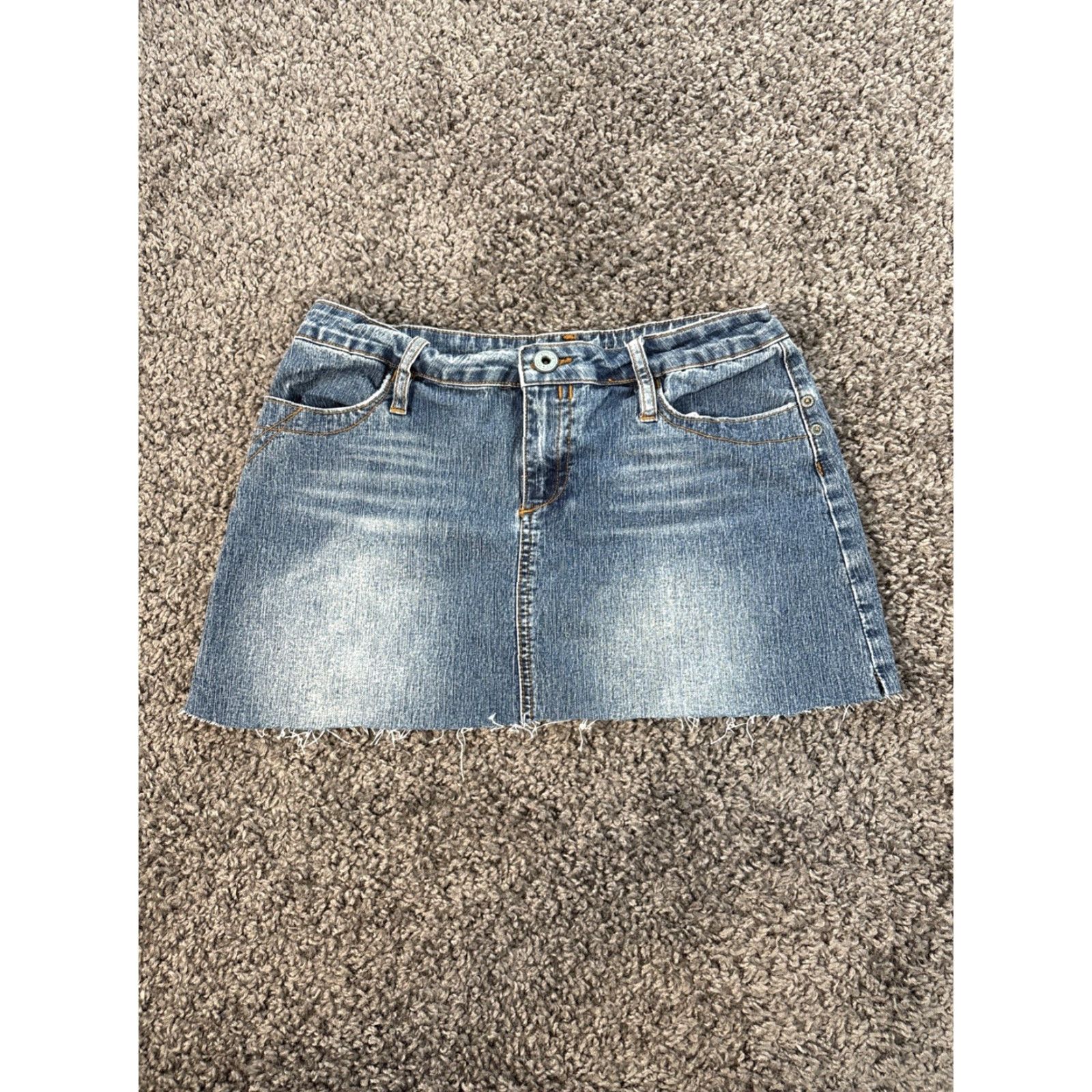 Denime VINTAGE One Tuff Babe Skirt Womens 10 Denim Mini Frayed Cut Off 90s Blue Cotton Blend Solid Short 90s Womens Size 32" / US 10 / IT 46 - 3 Thumbnail
