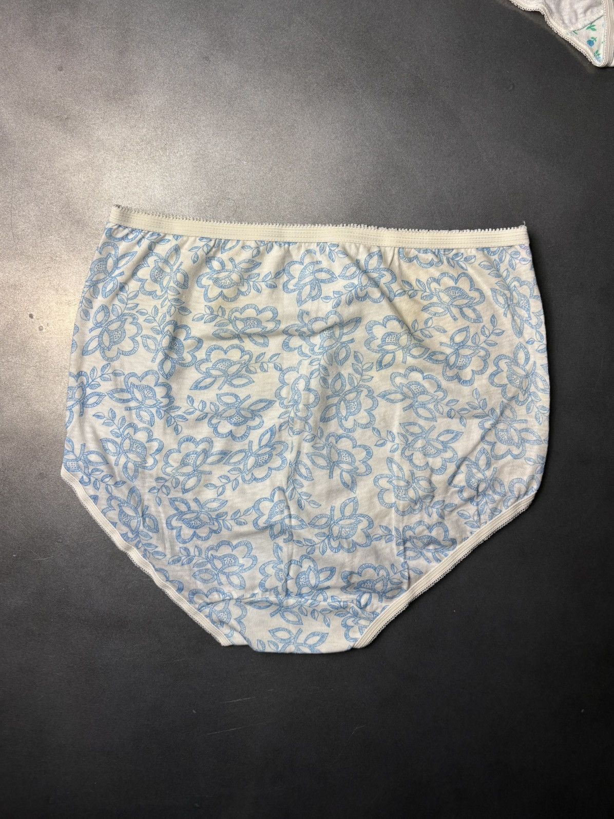 Vintage 2 Pairs of 1970s Floral Granny Panties Hanna Underwear High Size ONE SIZE - 10 Thumbnail