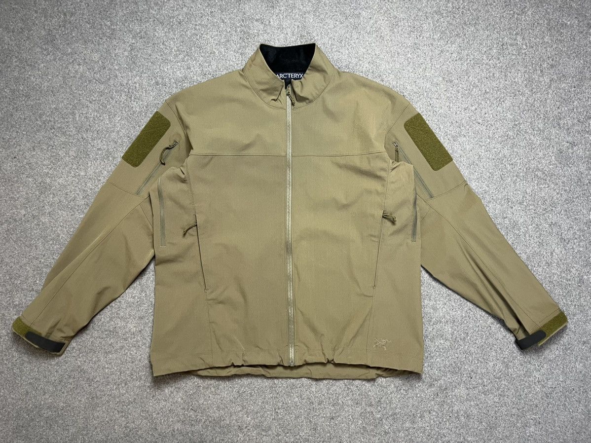 激レア 美品 ARC'TERYX LEAF Combat Jacket Arc'teryx LEAF Combat Jacket – The Full 9