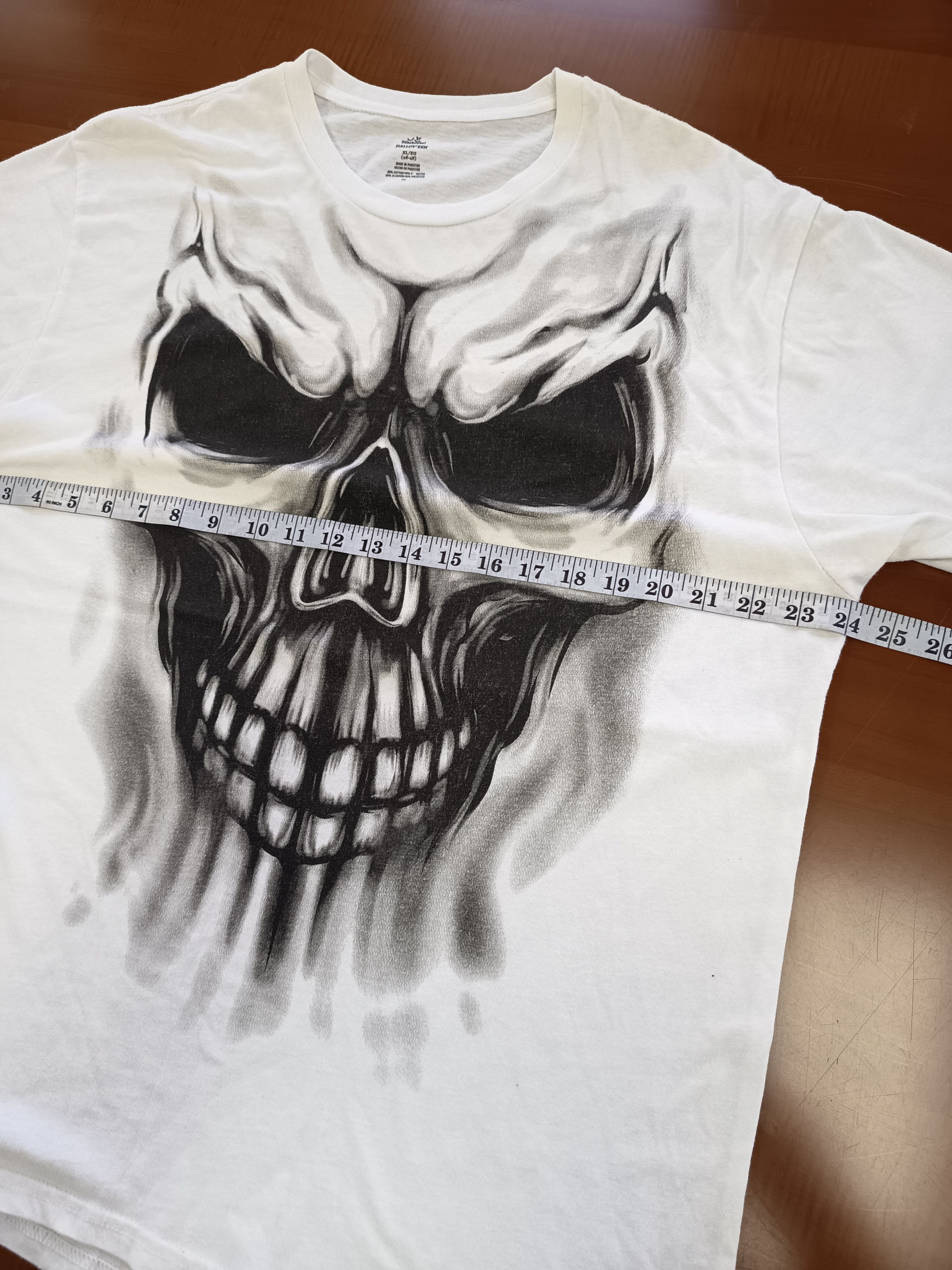 Japanese Brand Halloween Skull Tshirt Size US XL / EU 56 / 4 - 12 Thumbnail