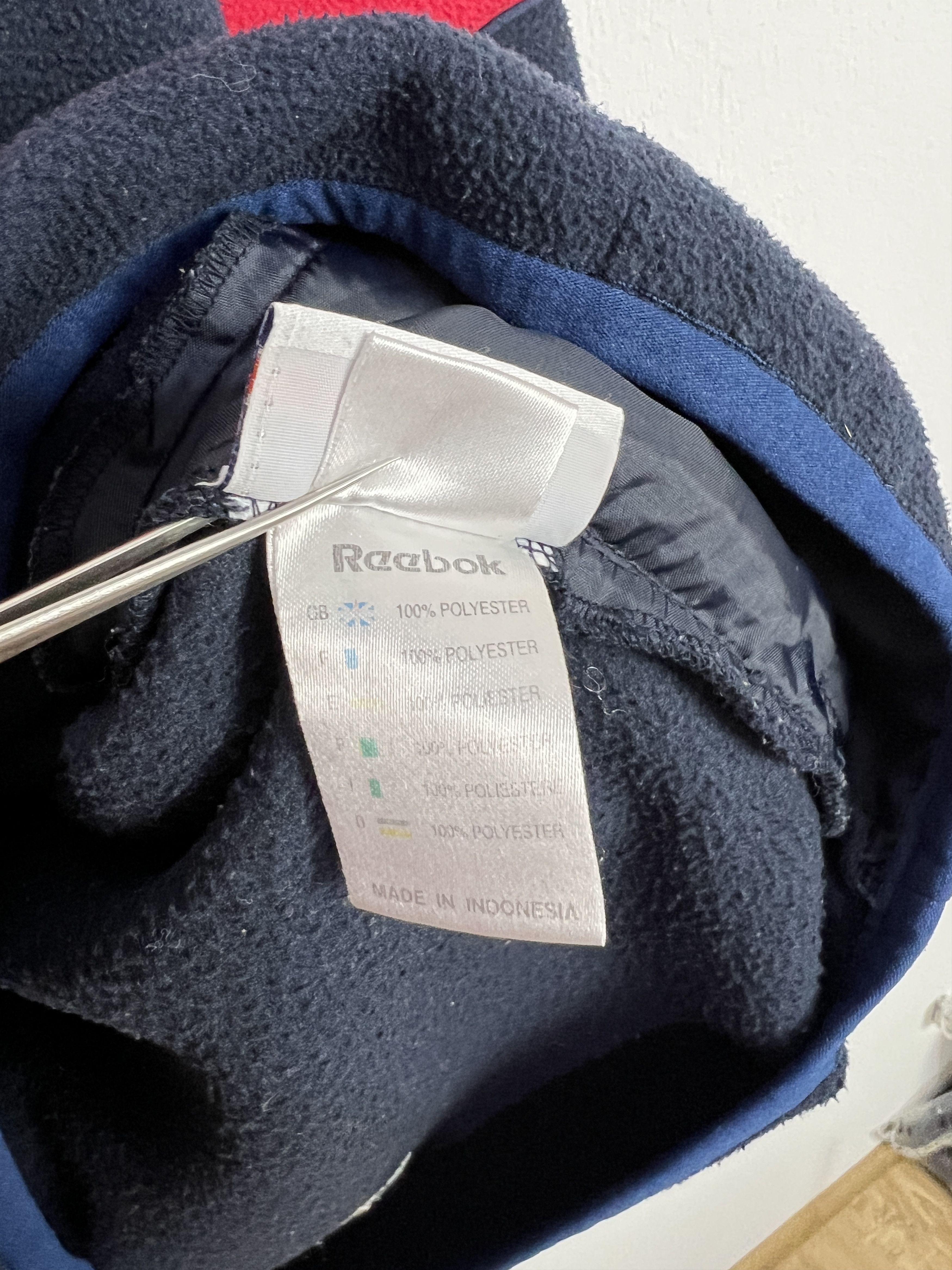 Reebok Vintage Reebok Liverpool Fleece Sweatshirt Football Size US M / EU 48-50 / 2 - 11 Thumbnail