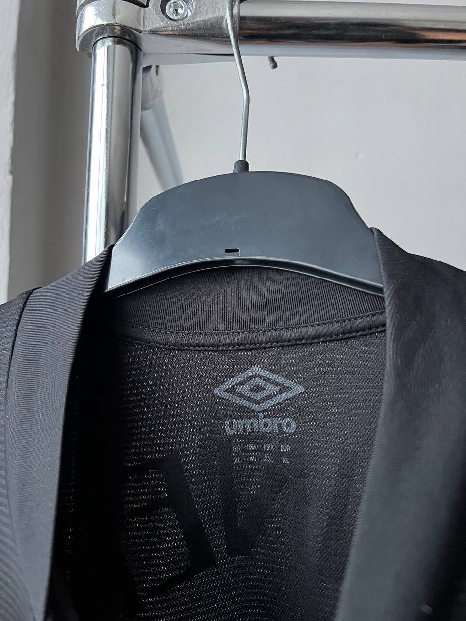 Umbro 2023 WEST HAM UNITED SPECIAL WINNERS SOCCER JERSEY SHIRT XL Size US XL / EU 56 / 4 - 8 Thumbnail