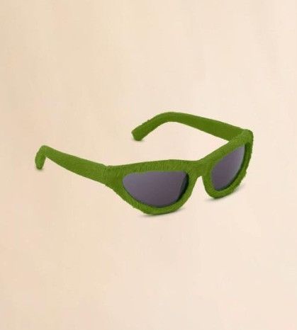 o1f1d3z1025 Size: OS / Sunglasses in Green
