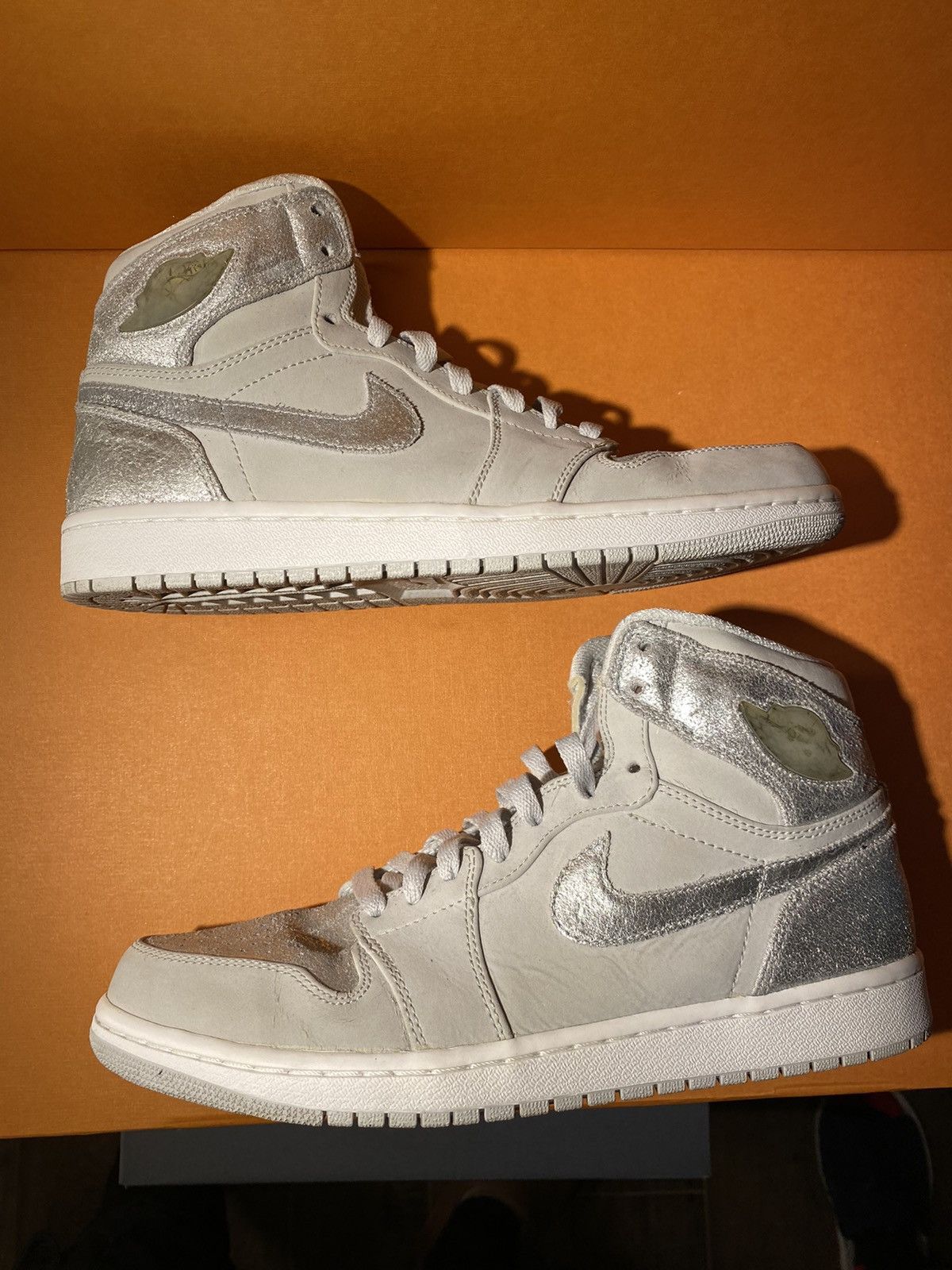 image of Jordan Nike Jordan 1 Sliver 25Th Anniversary Shoes in Silver, Men's (Size 10)