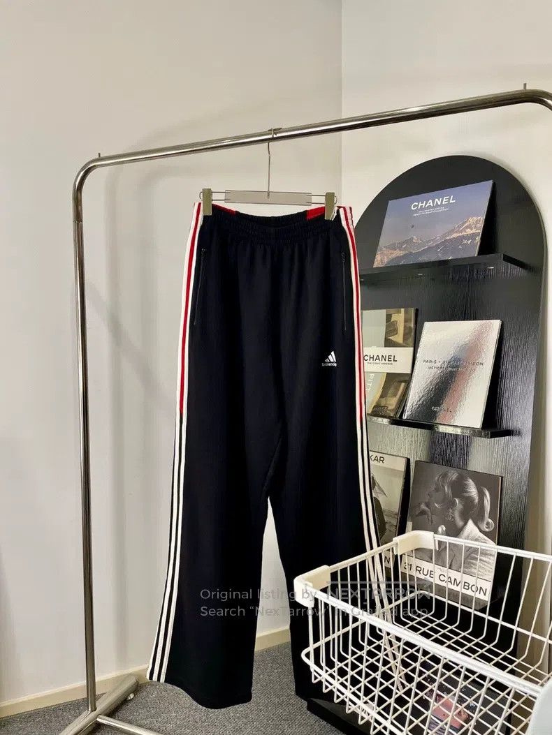 Balenciaga size M Color Block Striped Letter Logo Printed