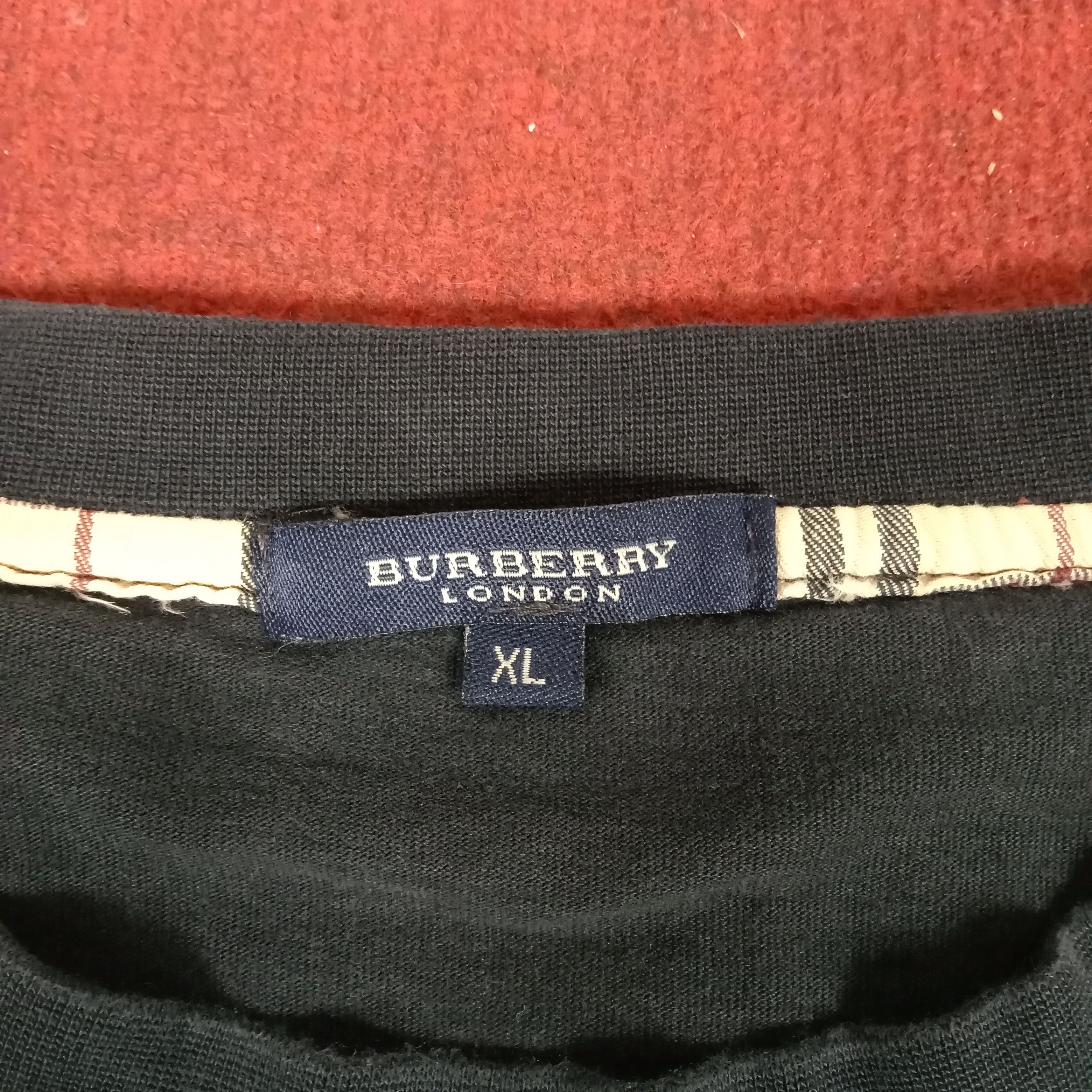 Burberry Burberry London Small Logo Nova Check Design Tshirt Size US L / EU 52-54 / 3 - 6 Thumbnail