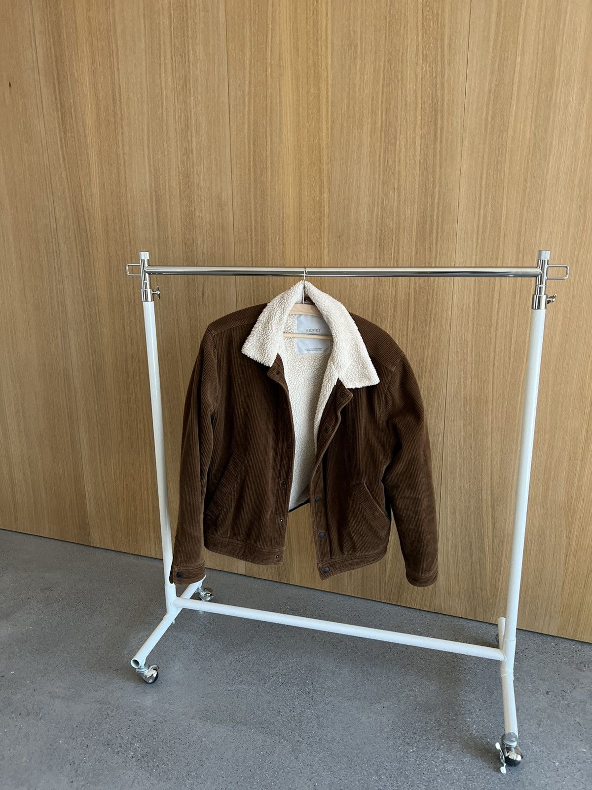 ESPIRIT Brown cordaroy jacket with wool lining Size US M / EU 48-50 / 2 - 1 Thumbnail