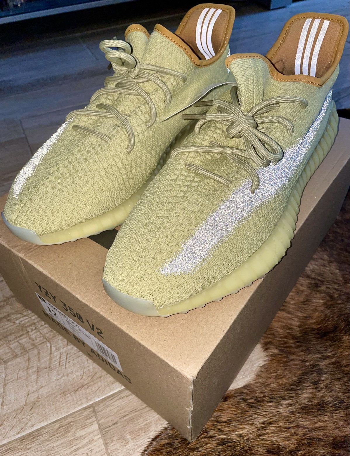 Yeezy Adidas Yeezy Boost 350 V2 Marsh Size 12 New! Size US 12 / EU 45 - 3 Thumbnail