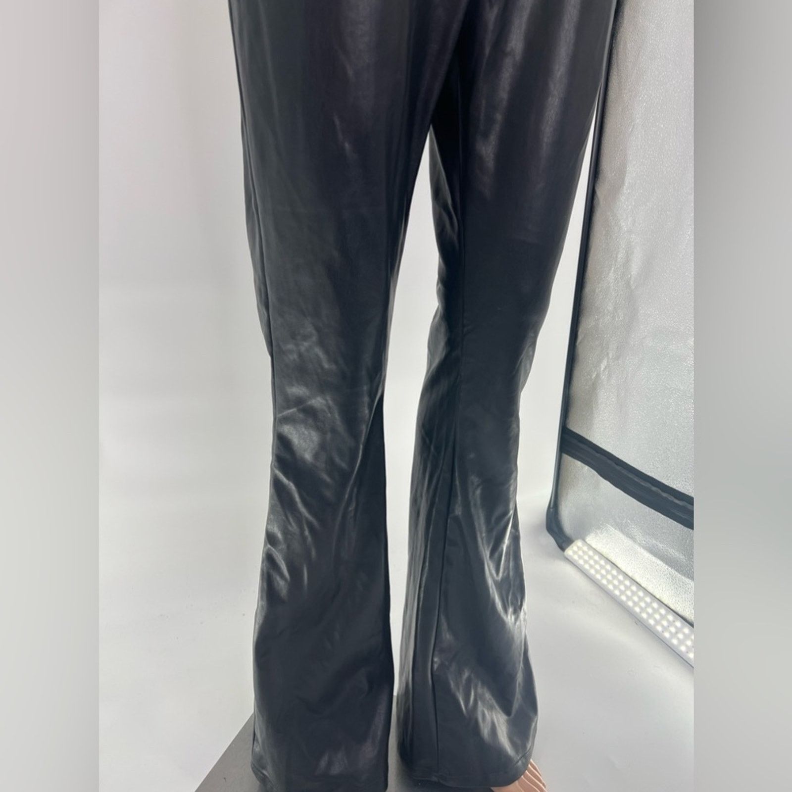 Boohoo Boohoo Kourtney Kardashian Barker Wide Leg Faux leather Size 28" / US 6 / IT 42 - 5 Thumbnail