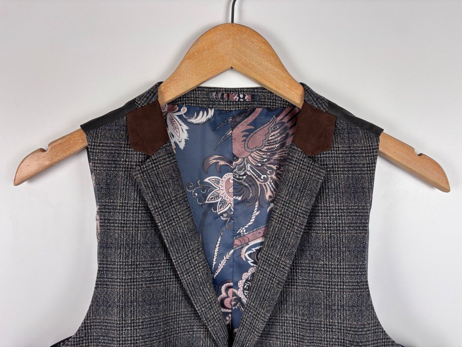 Other Mens Broadstone Bros Tailored Fit Check Waistcoat Gray 42R Size 42R - 2 Thumbnail