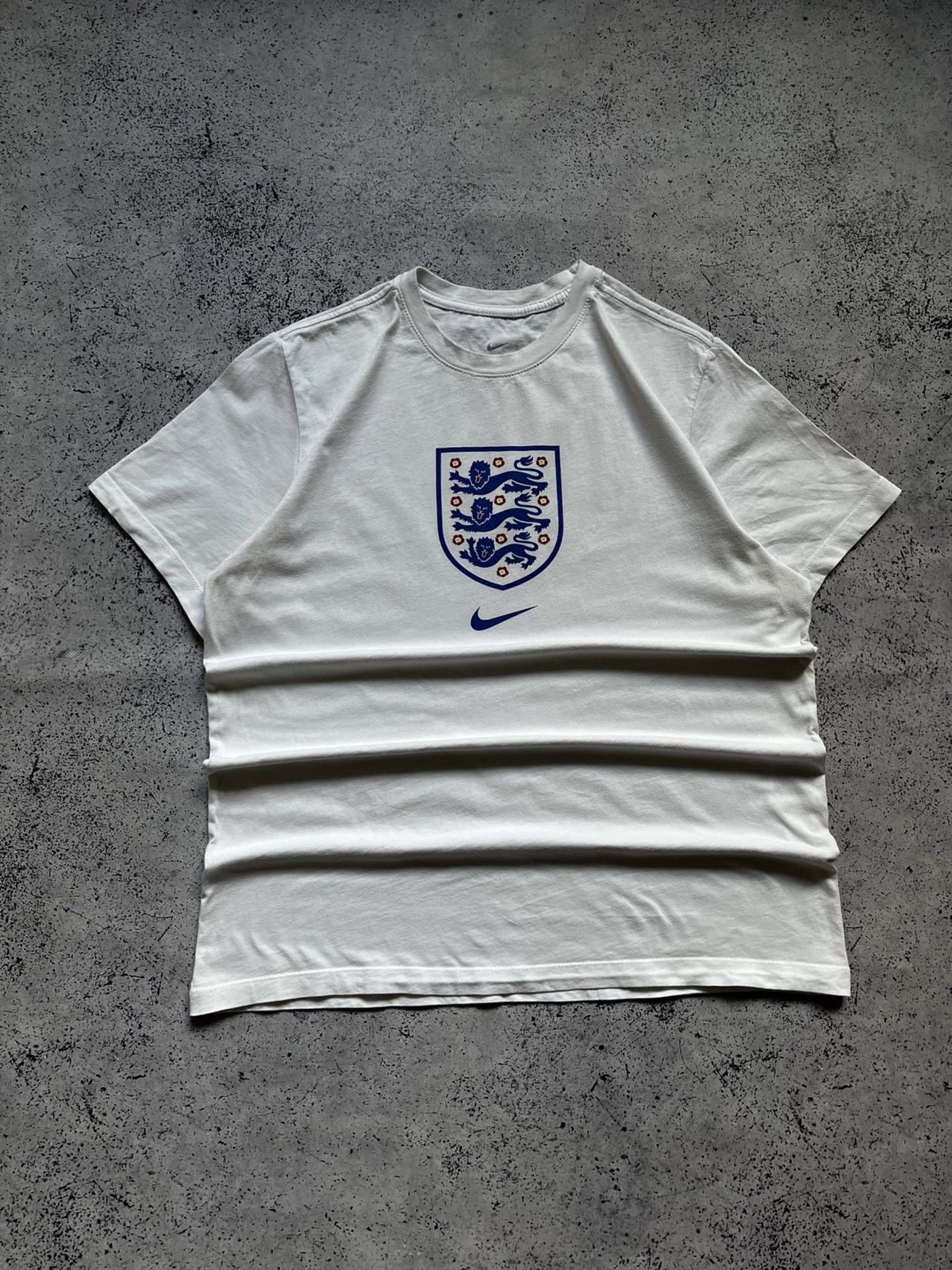 Vintage Vintage Nike England Football T-shirt Big Logo Soccer Tee Y2K Size US L / EU 52-54 / 3 - 1 Thumbnail