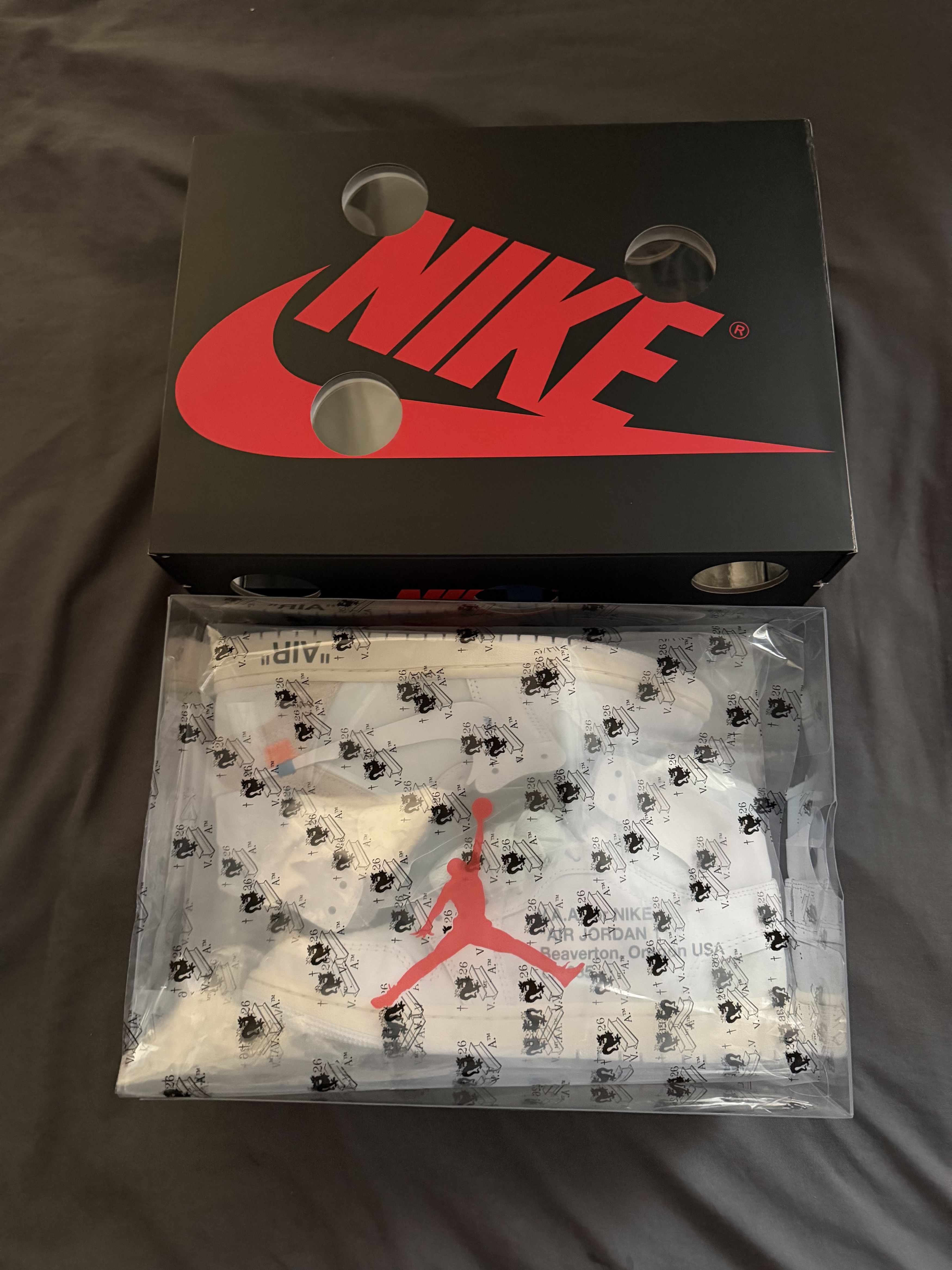 Jordan Brand × Off-White Air Jordan 1 High OG x V.A.A Size US 9 / EU 42 - 4 Thumbnail