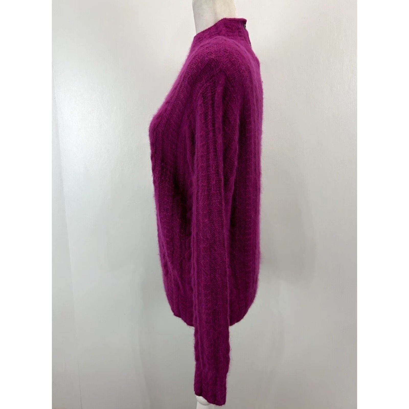 Abercrombie & Fitch VINTAGE Abercrombie & Fitch Cableknit Sweater Women's Medium Fuchsia Lambswool 90s Winter Size M / US 6-8 / IT 42-44 - 2 Thumbnail