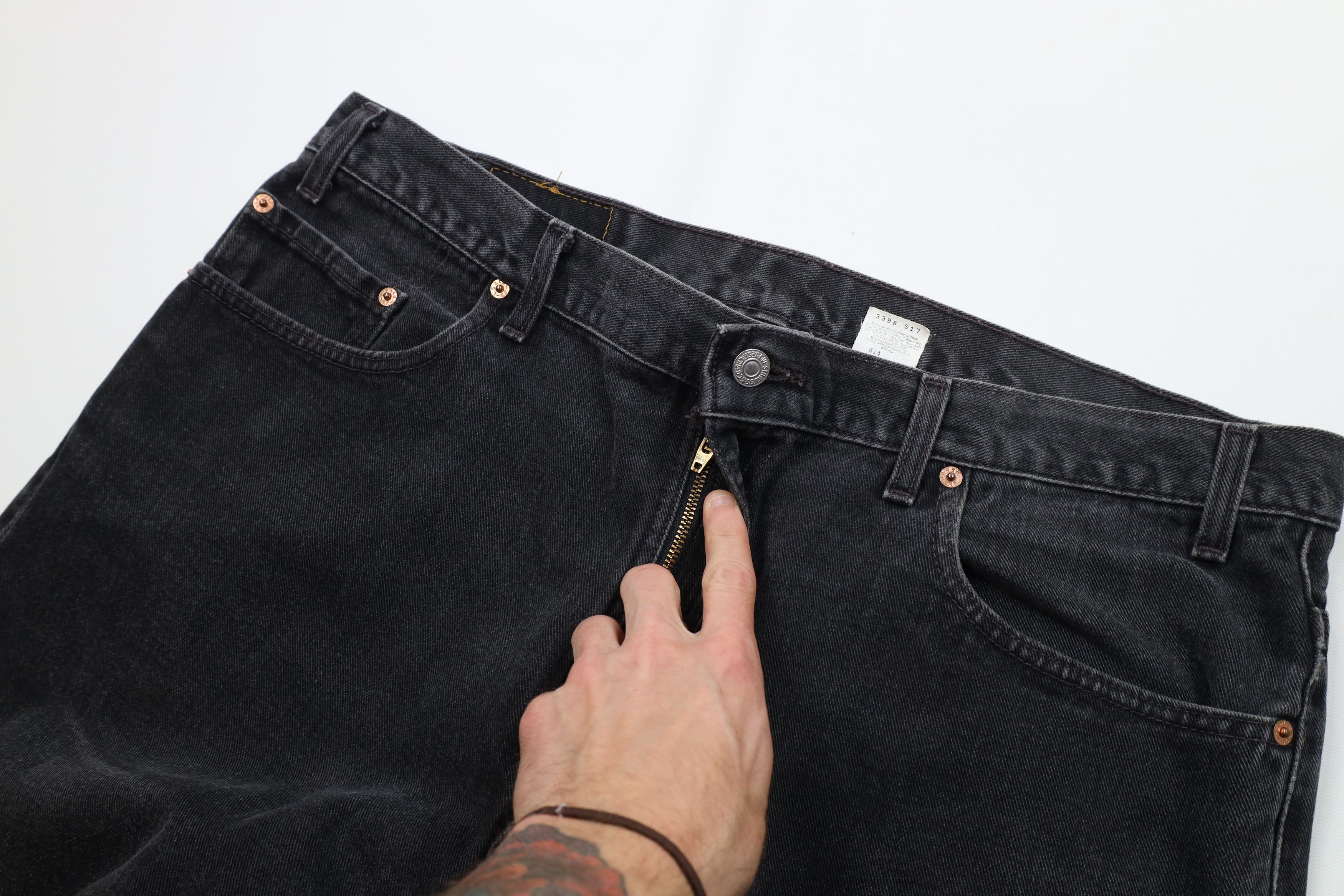 Levi's Vintage Y2K 2002 Levis 505 Straight Leg Jeans Black USA Size US 42 / EU 58 - 6 Thumbnail