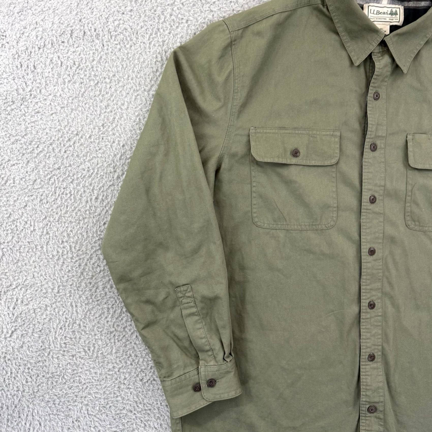Vintage VINTAGE L.L.Bean Shacket Mens LT Green Plaid Lined Button Long Sleeve Outdoor Jacket Coat Shacket 90s Heritage"} Size US L / EU 52-54 / 3 - 4 Thumbnail