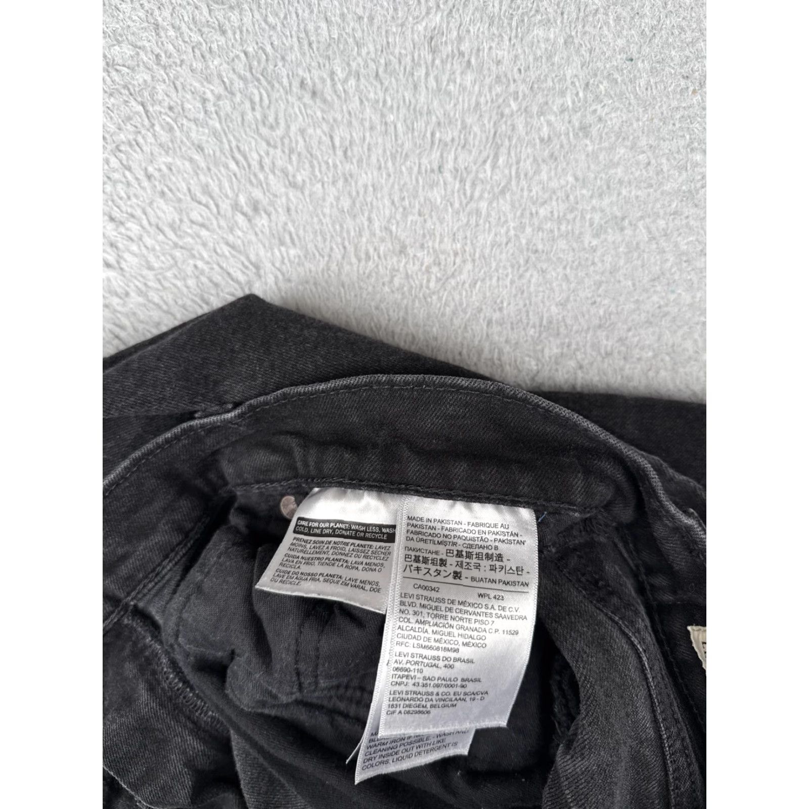 Levi's Levi's 541 Athletic Taper Jeans Men 38x30 Black Denim Stretch 5-Pocket Zip Fly Brand: Levi's 500 Series Regular Rise Mid Inseam 30 in Mens Size US 38 / EU 54 - 7 Thumbnail