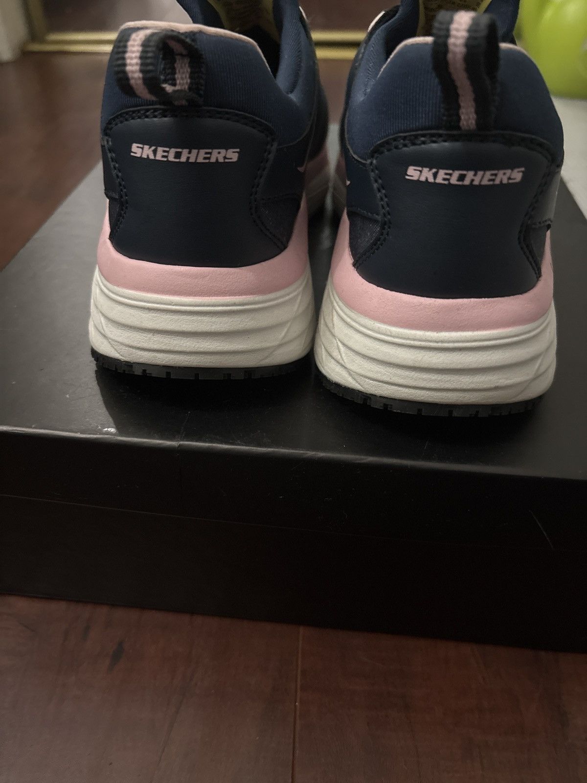 SKECHERS Black and Pink Size US 6 / IT 36 - 7 Thumbnail