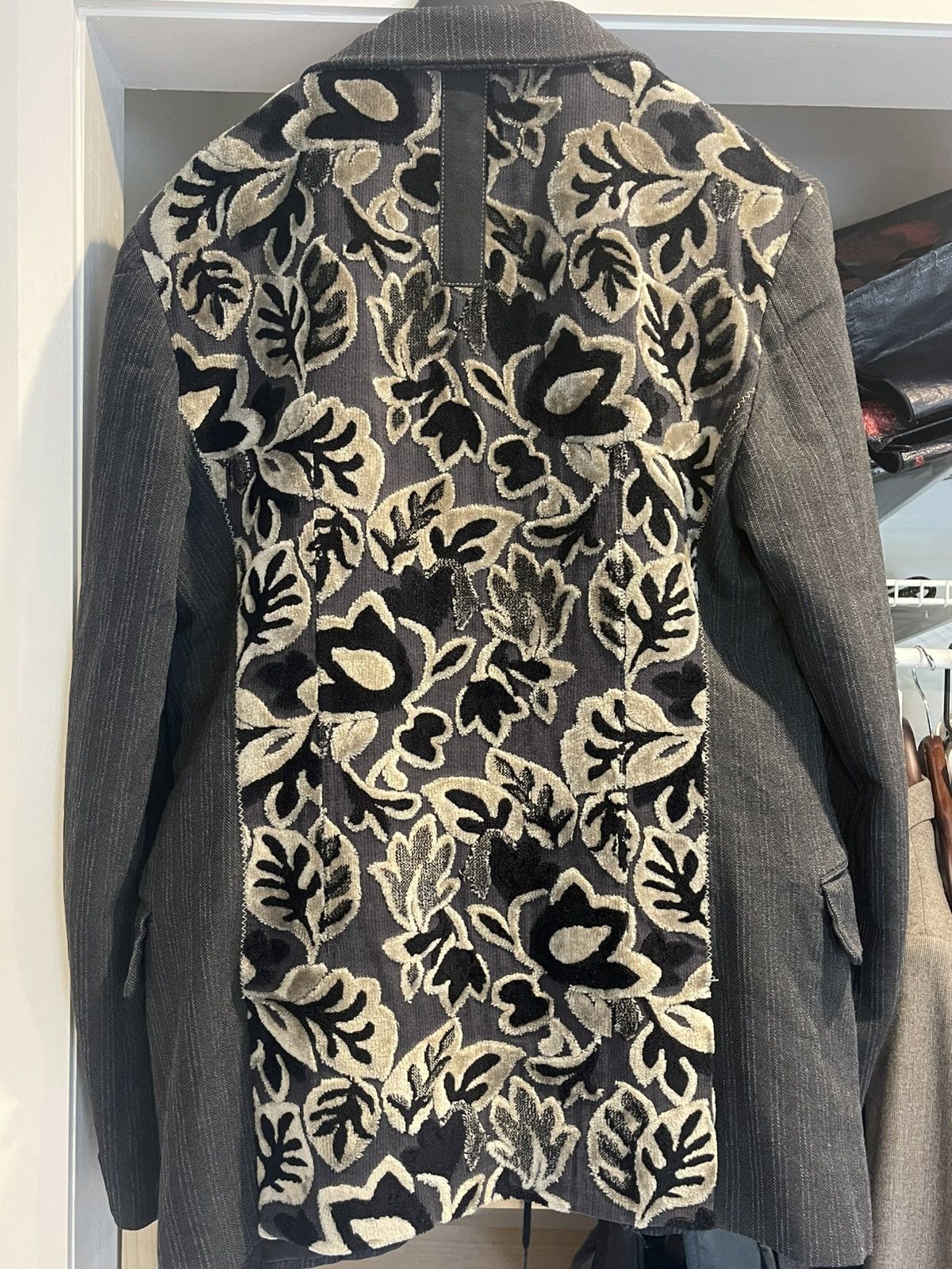 Comme des Garcons × Junya Watanabe JUNYA WANTANABE X CDG MONO FLORAL BLAZER Size 40R - 1 Thumbnail