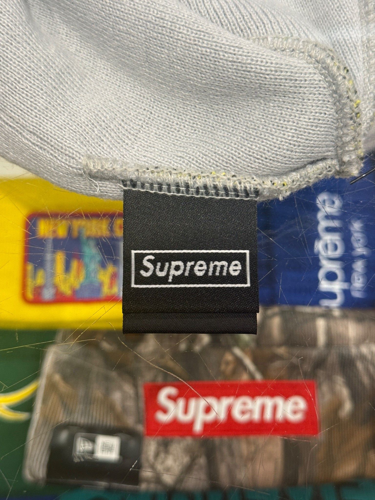 Supreme Supreme New Era Cursive Beanie Heather Grey Size ONE SIZE - 3 Thumbnail