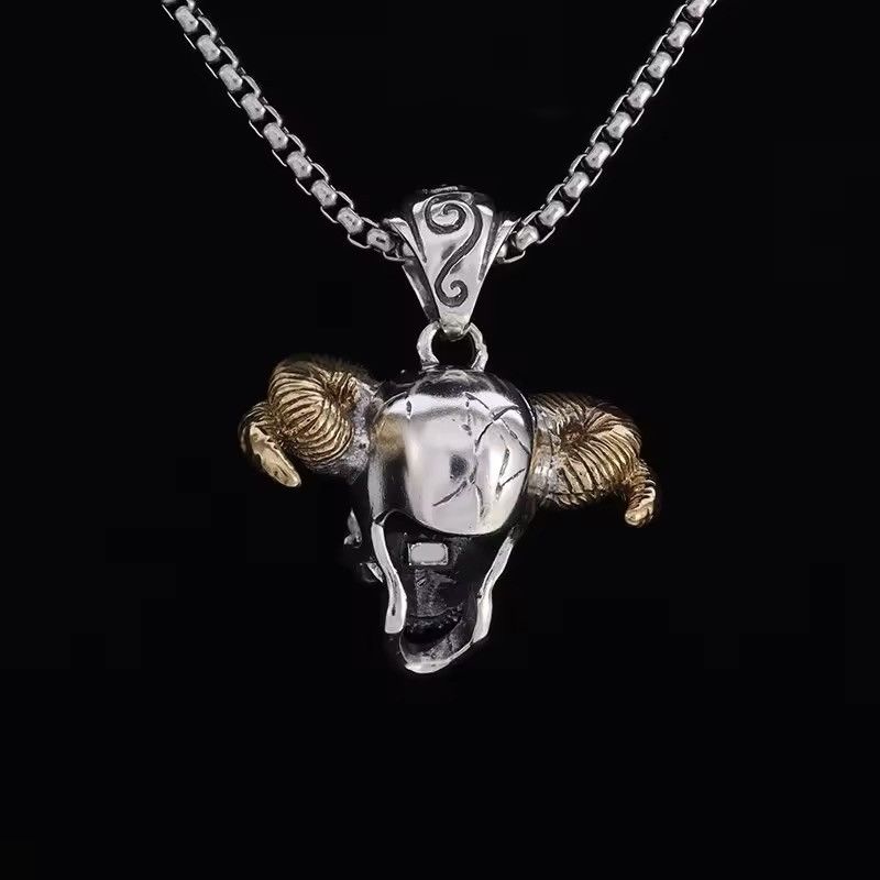 Jewelry Devil Skull Horns Skull Pendant Necklace Size ONE SIZE - 2 Thumbnail