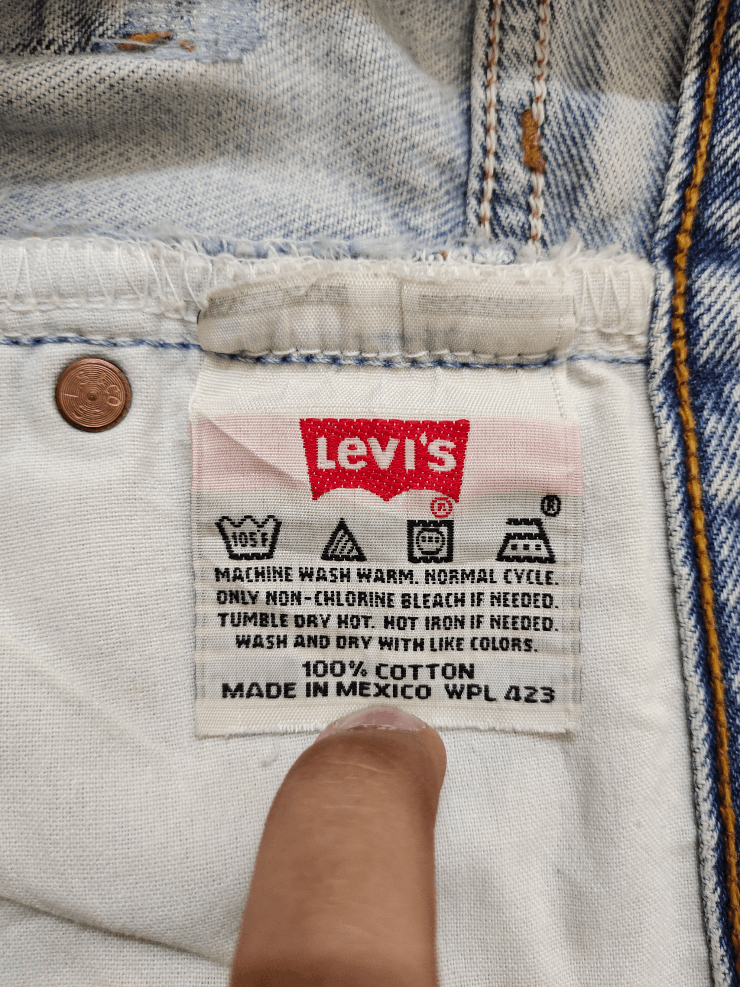 Levi's Vintage Clothing Vintage Levis 501 Mickey Mouse Distress Jeans Custom Size US 35 - 21 Thumbnail