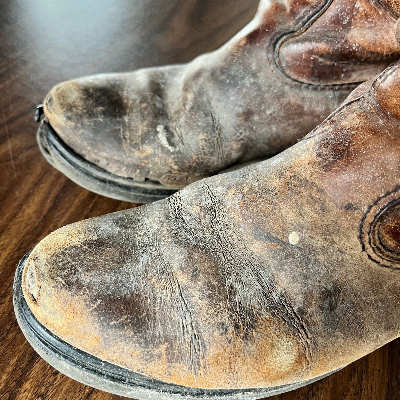Red Wing Destroyed Thrashed Men's Red Wing Boots Size 8.5 D Size US 8.5 / EU 41-42 - 10 Thumbnail