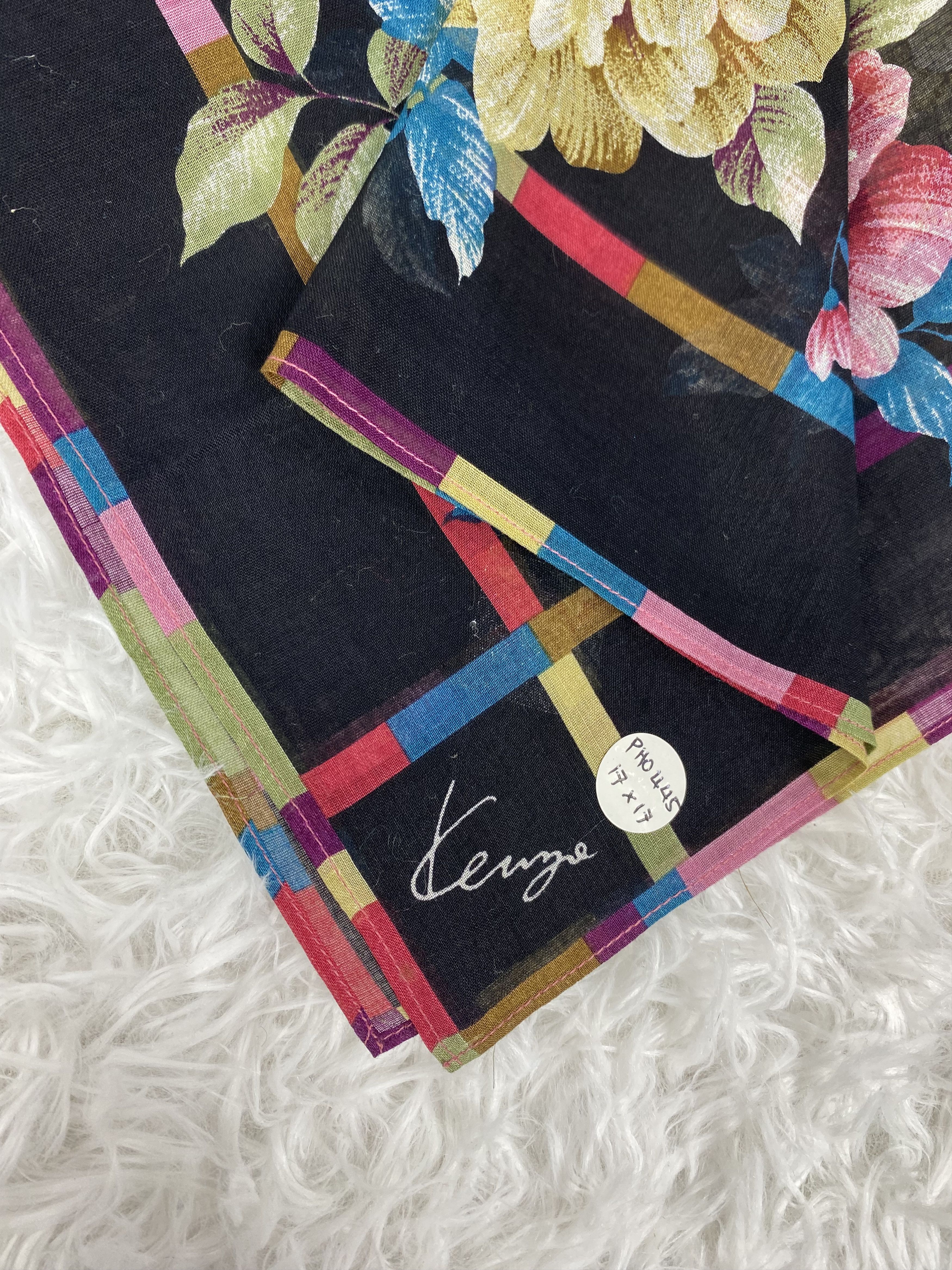 Kenzo Vintage Kenzo Handkerchief Neckerchief PH0445 Size ONE SIZE - 2 Thumbnail