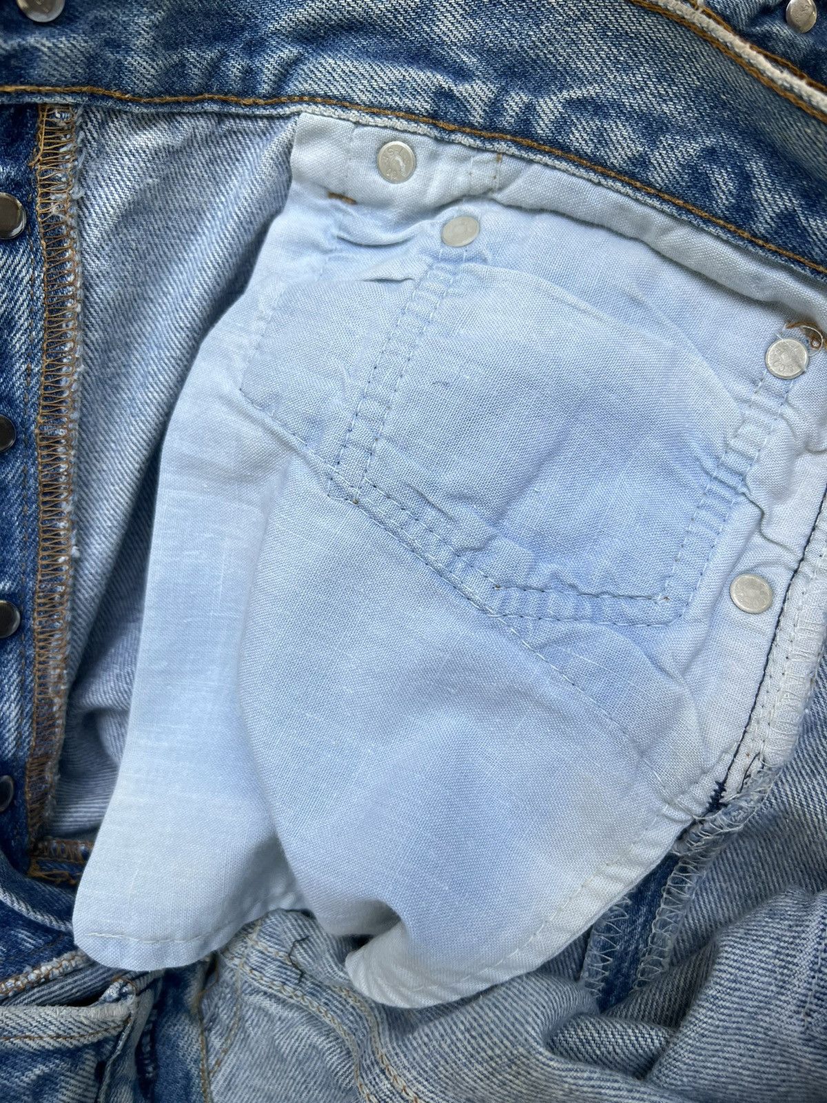 Levi's Vintage 80s Levi’s 501 Faded Light Blue Denim Jeans Size US 34 / EU 50 - 23 Thumbnail